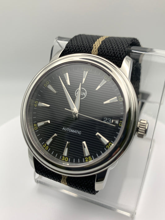 40mm Black shutter sport watch.