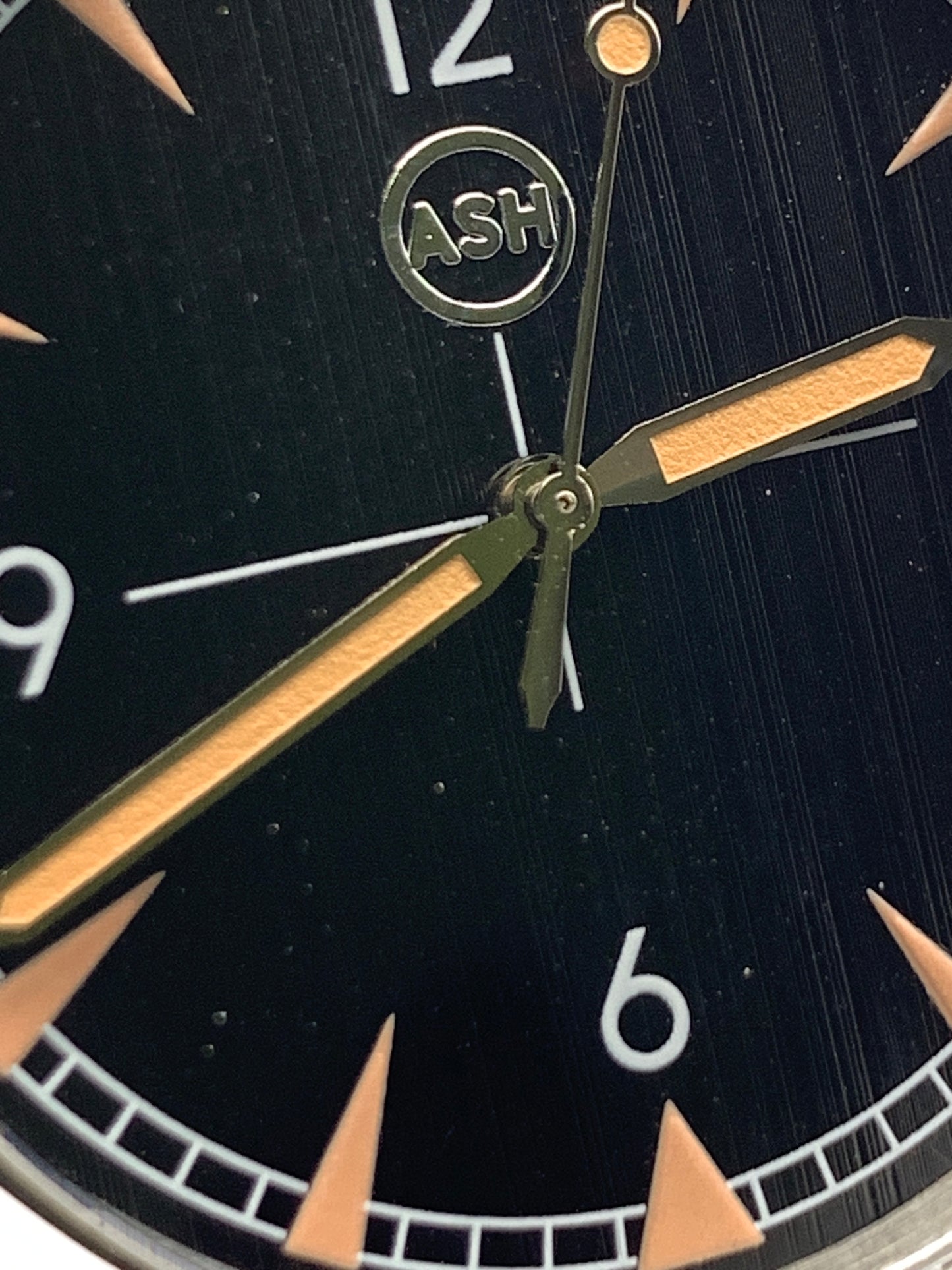 Locomotive Breath. 39mm stainless steel case.  Sapphire crystal. Seiko NH38.