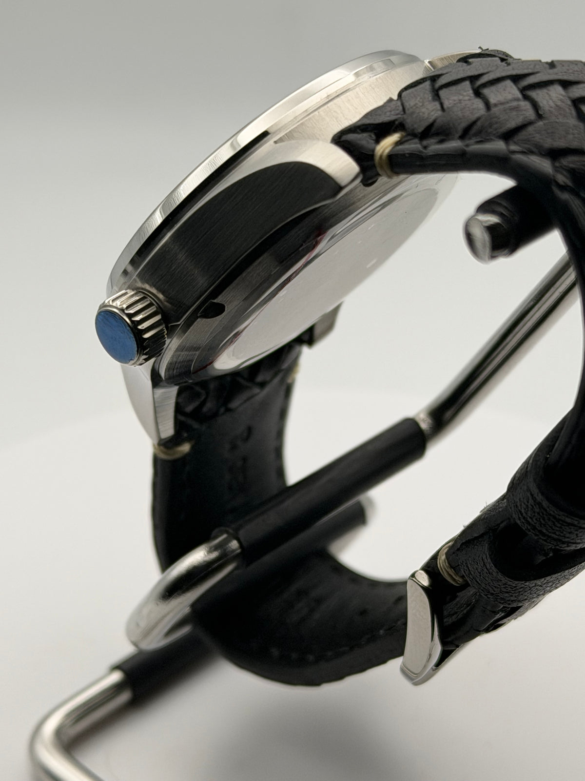 Timeless 1.1 - 39mm Stainless steel case. Sapphire crystal. NH38 automatic.