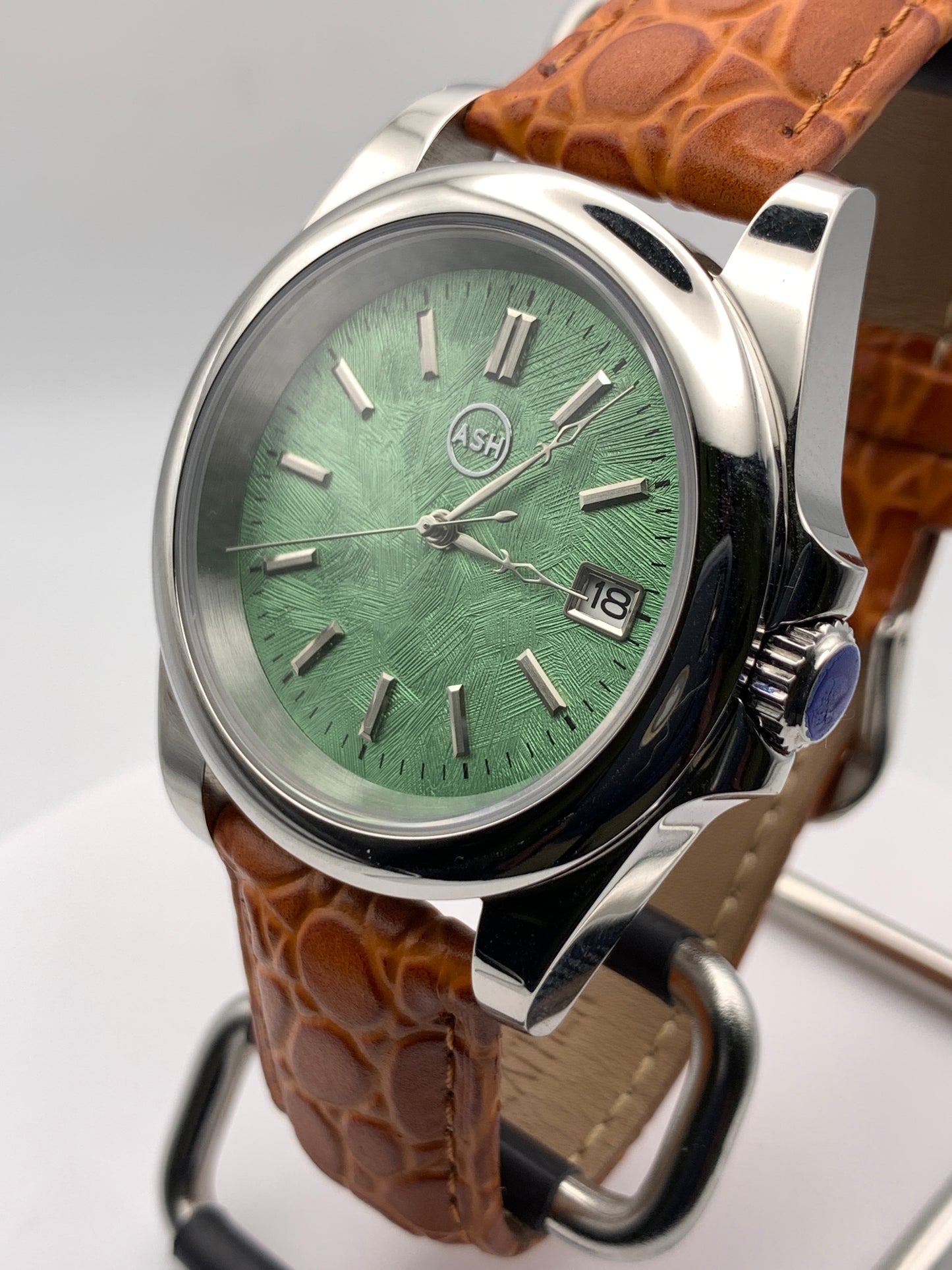 Second Nature 1.1 - 39mm stainless steel case. Sapphire crystal. Seiko NH35.