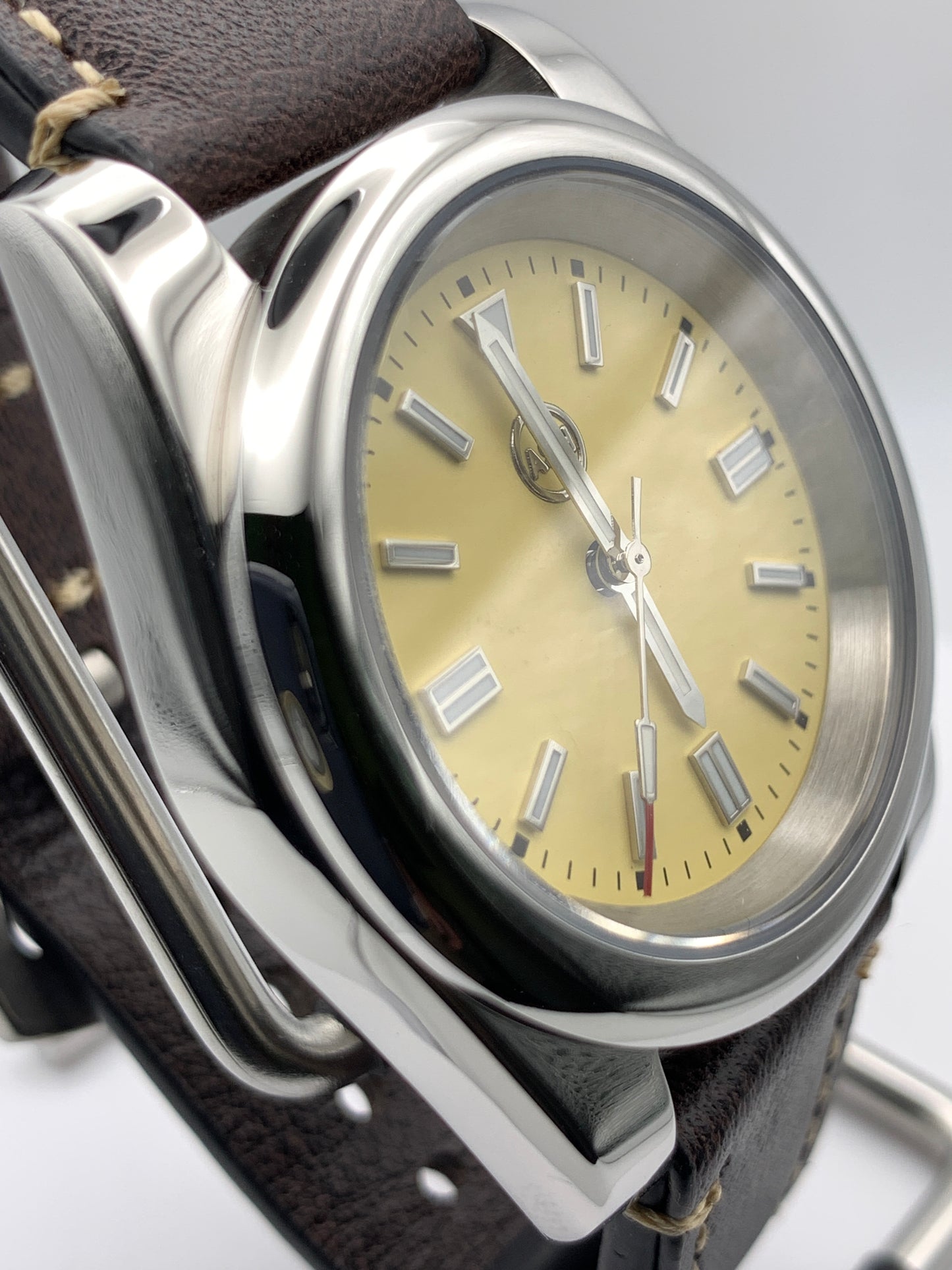 Sunny 1.1 - 36mm Stainless steel case. Sapphire crystal.  Seiko NH38.
