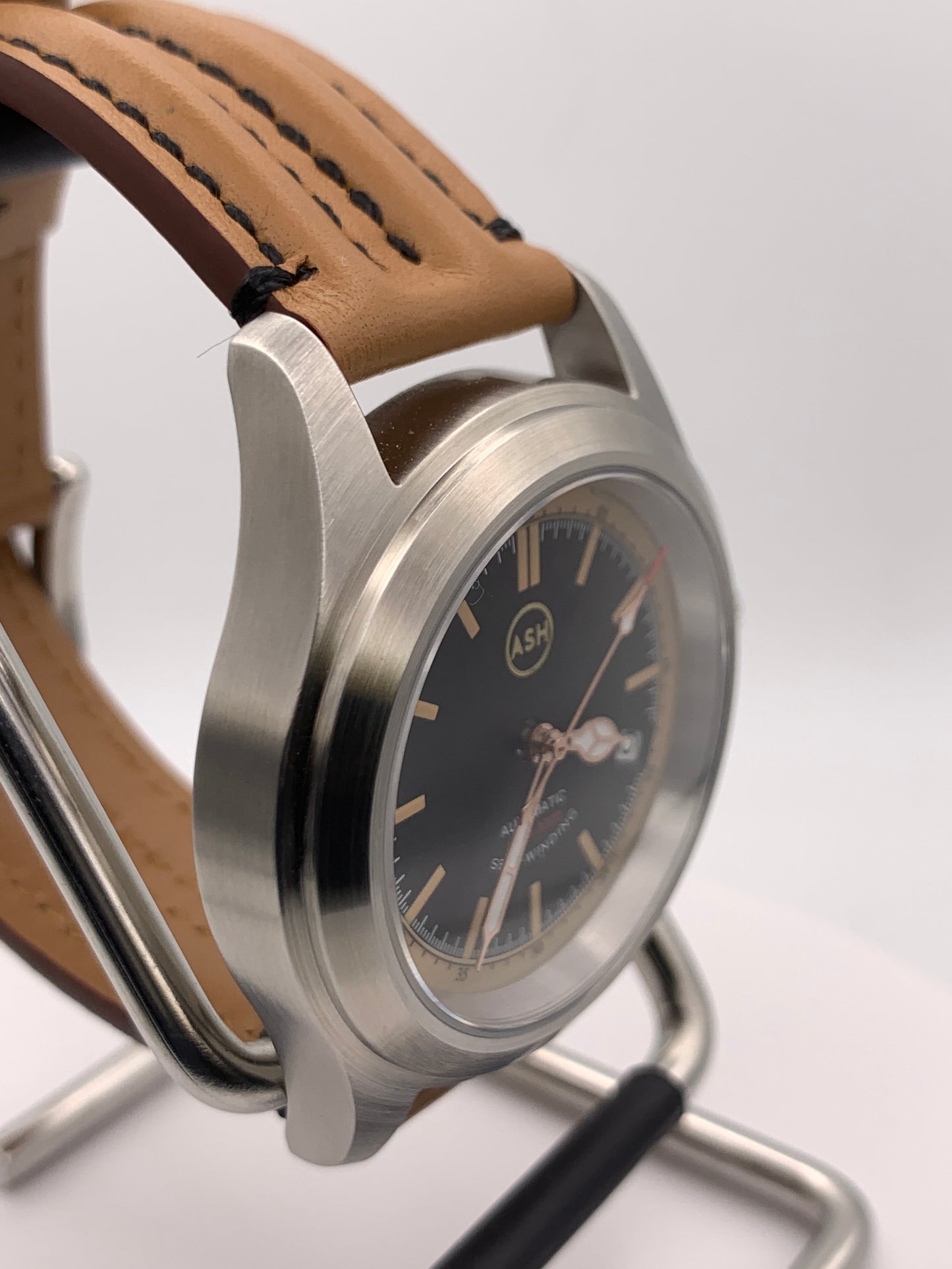 Bluto. 39mm Stainless steel case. Sapphire crystal. NH35 automatic.