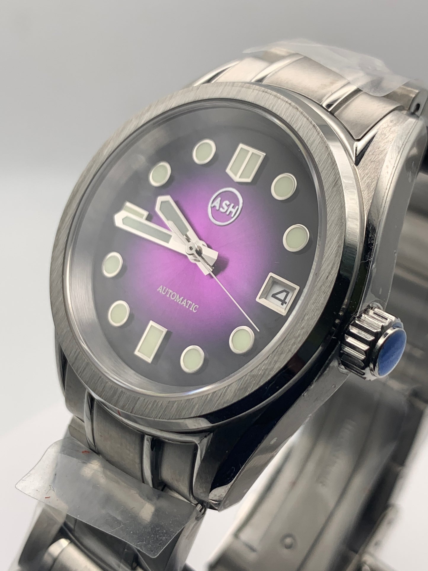 OGCola - Blackberry. 38mm stainless steel case with matching bracelet. Sapphire crystal. Seiko NH35