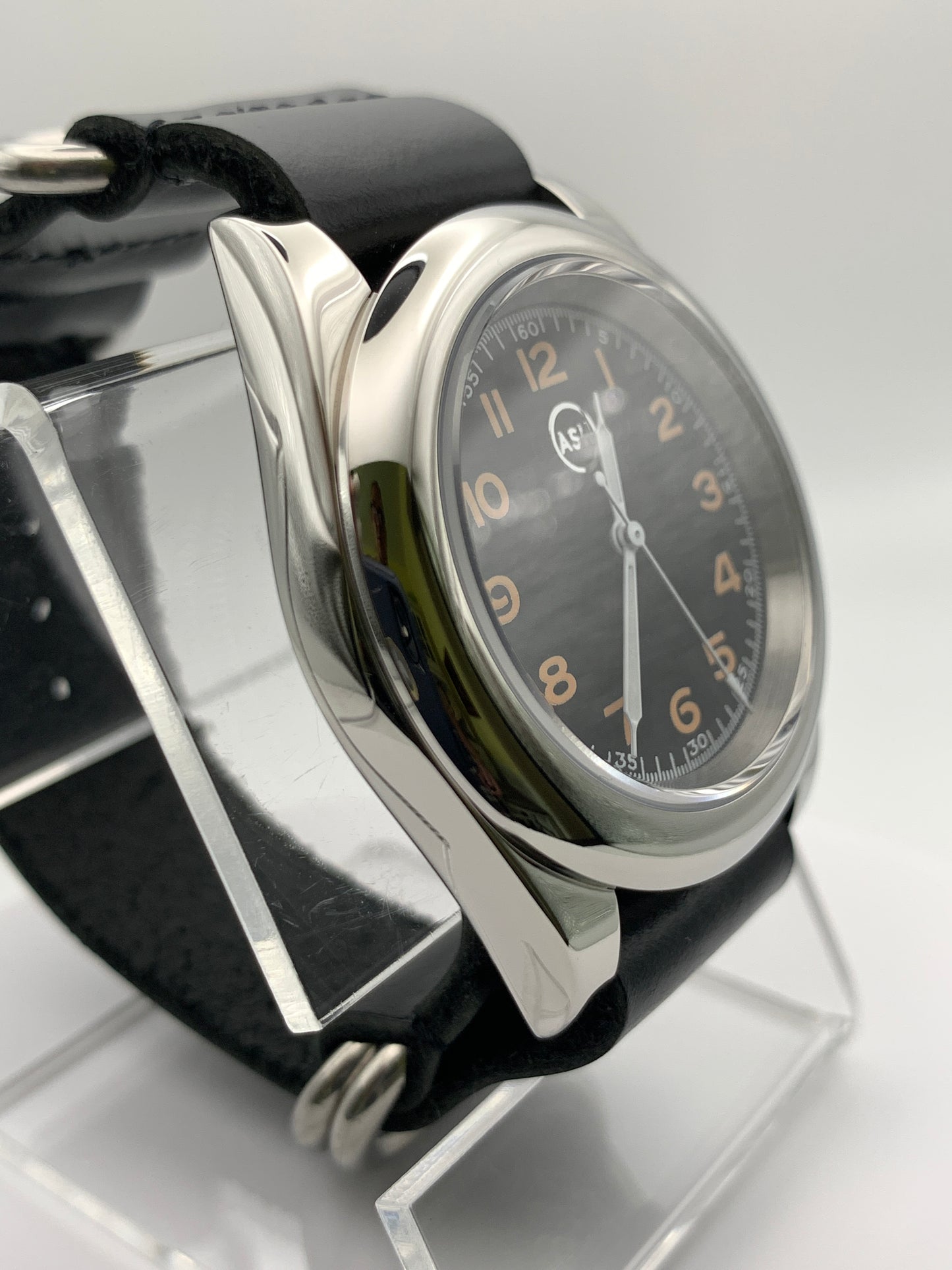 39mm Black and vintage yellow field watch.