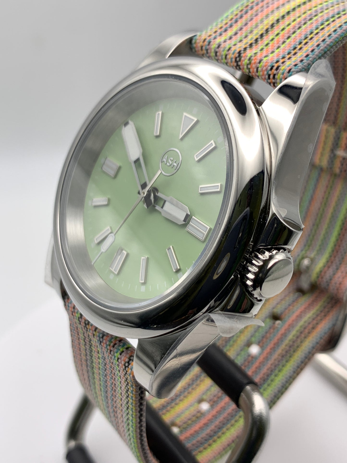 Minty 2. 39mm Stainless steel. Sapphire crystal. Seiko NH38. Matching bracelet and two straps included.