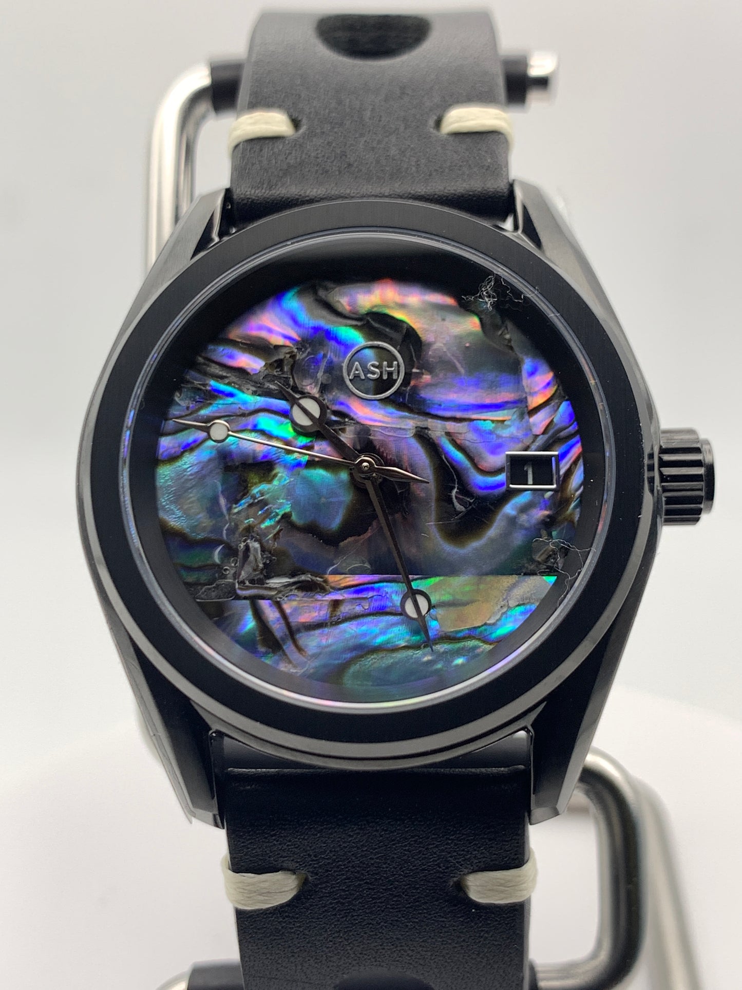 Wave Pool. 39mm PVD case. Sapphire crystal. Seiko NH35.