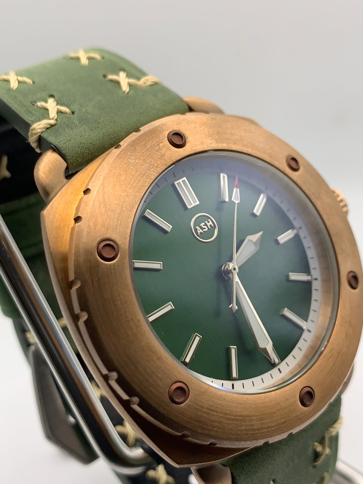 Aegis. 44mm bronze case. Sapphire crystal. Seiko NH35.
