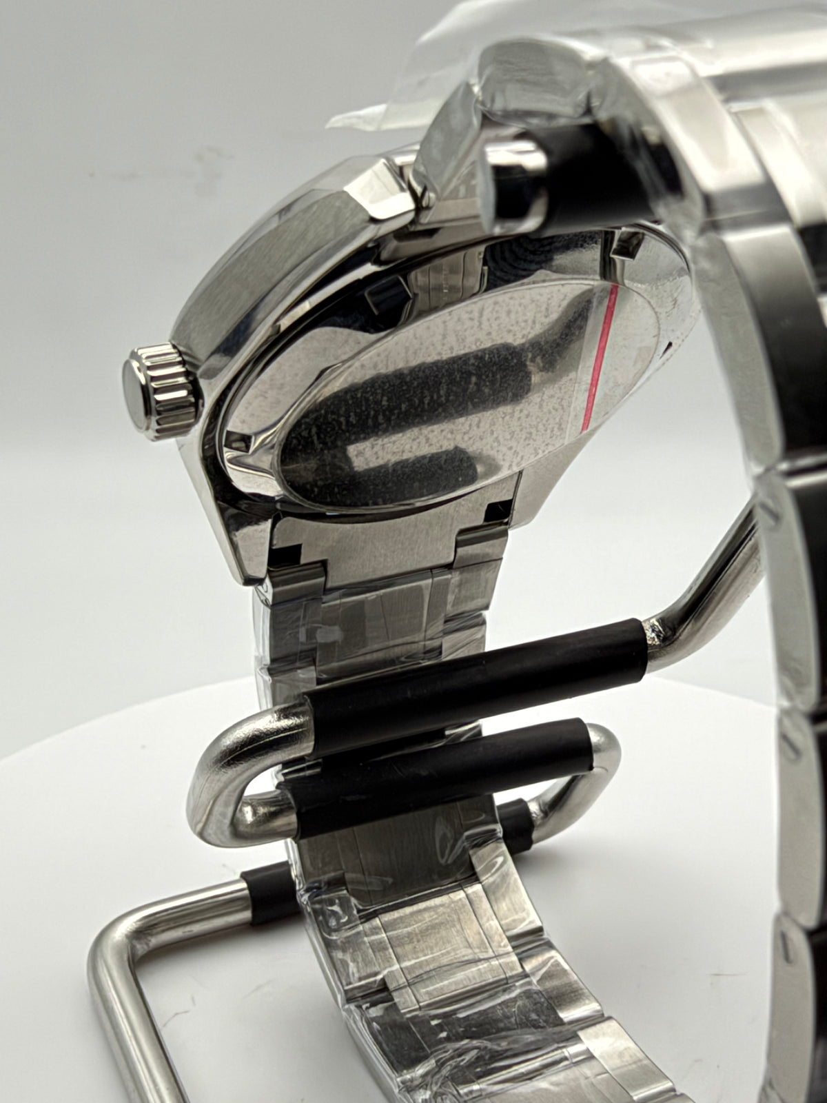 Brandy 1.4 - 38mm Stainless steel case. Double dome sapphire with AR. Seiko NH38.