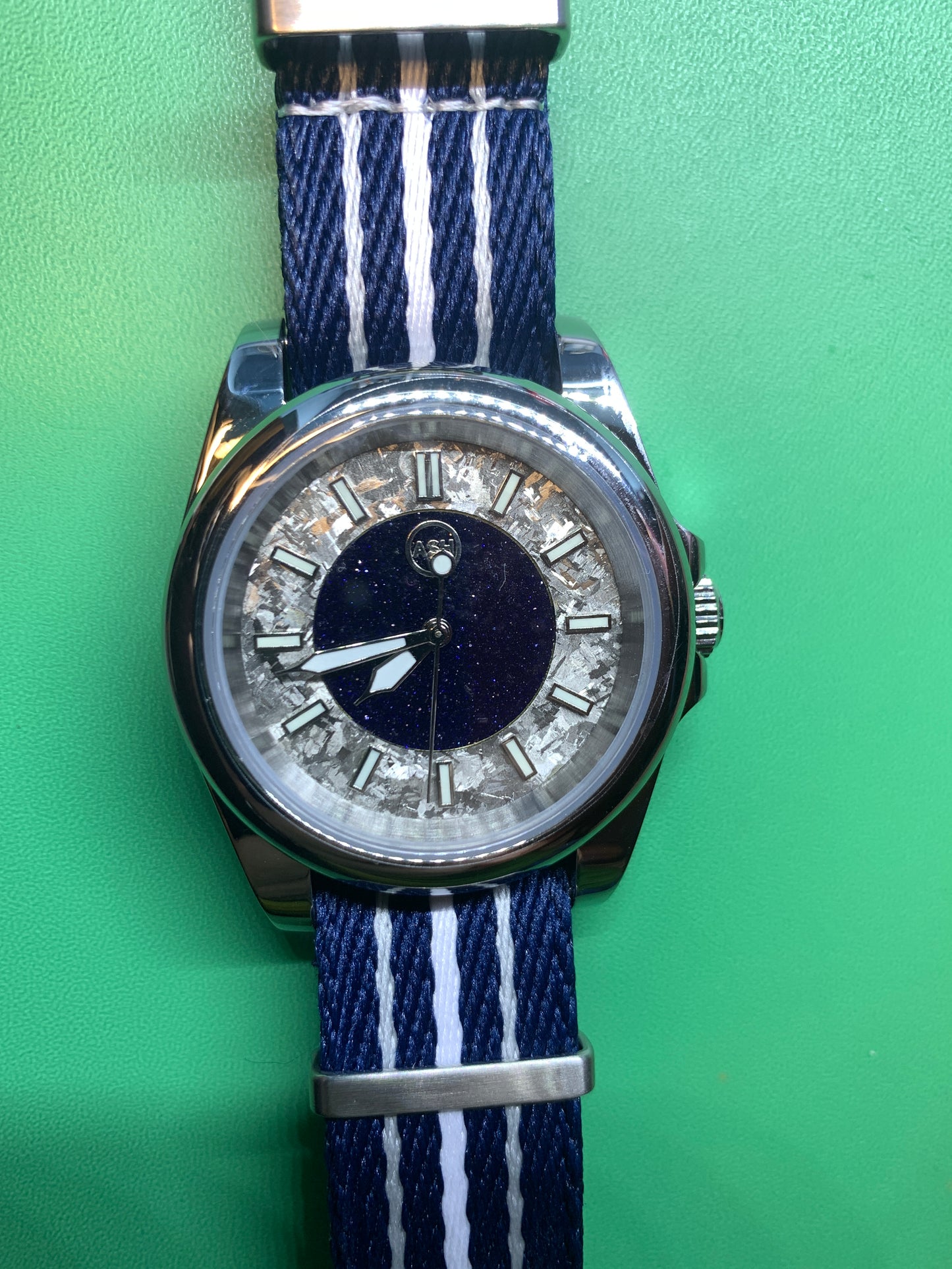 Monolith. 39mm Stainless steel. Sapphire crystal. Seiko NH38.