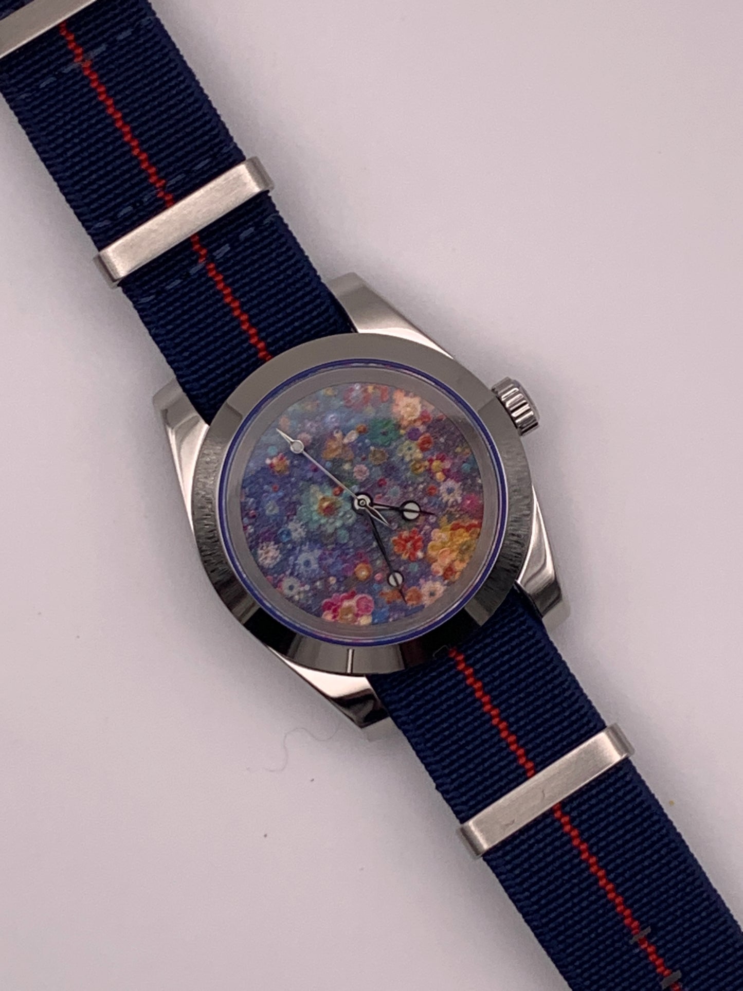 Midnight Impression. 39mm Stainless Steel.  Sapphire crystal. Seiko NH38.