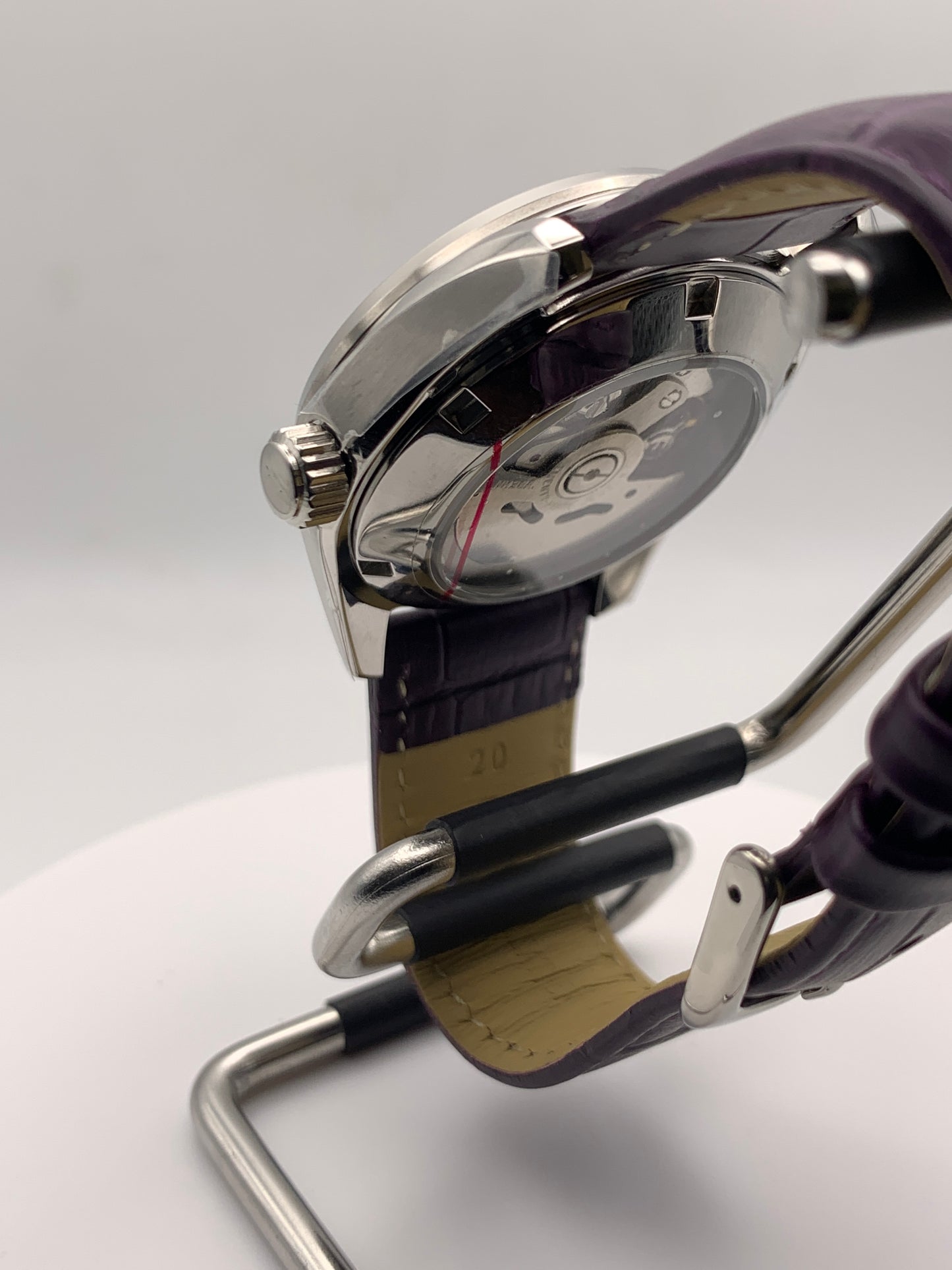 People Eater. 38mm Stainless steel. Sapphire crystal. Seiko NH38. Bracelet and leather strap included.