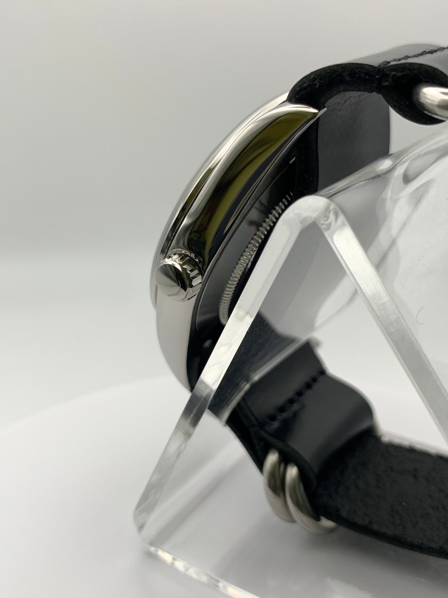 39mm Black and vintage yellow field watch.