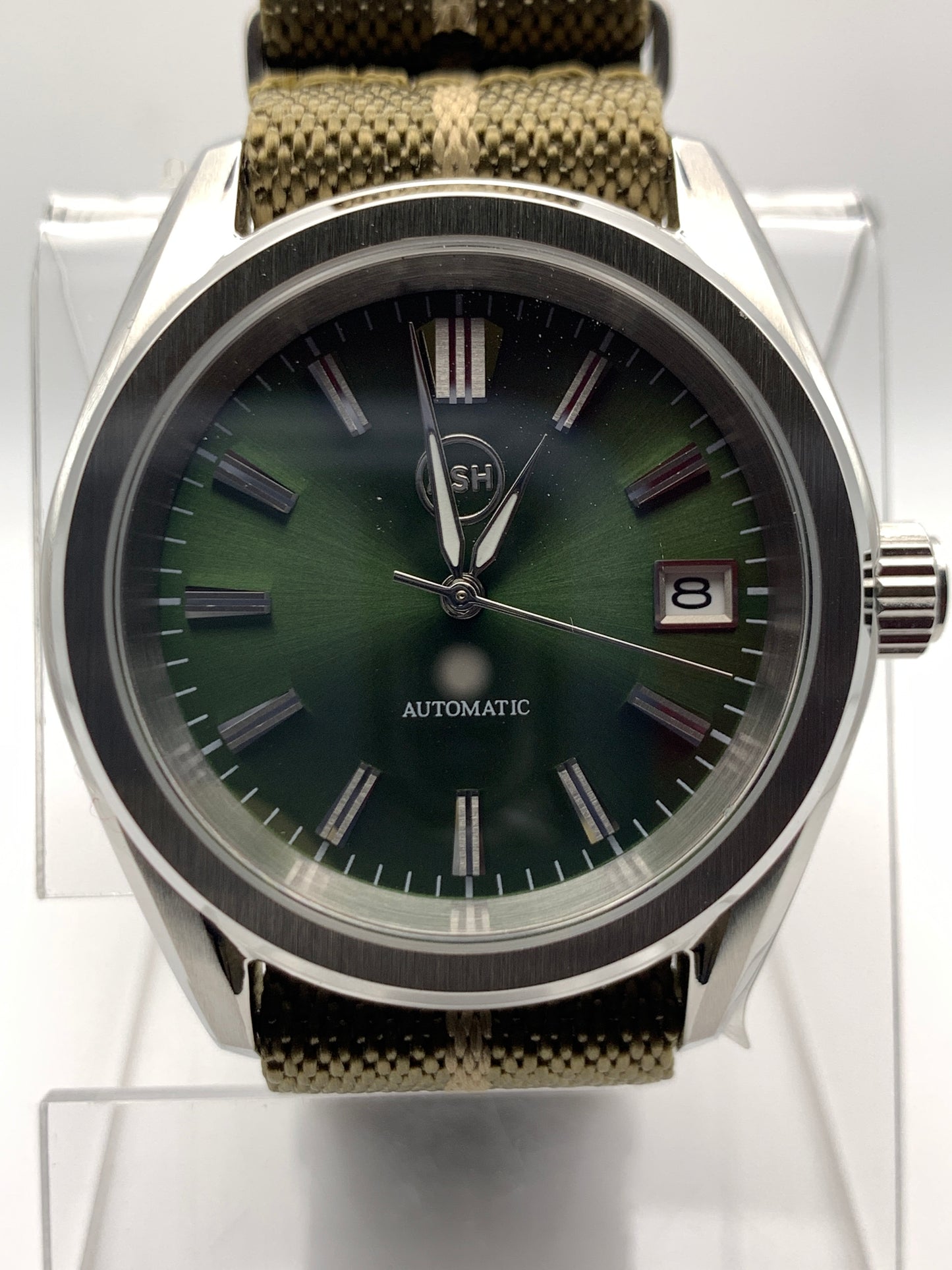Ithilien. 38mm Stainless steel case. Sapphire crystal. Seiko NH35.