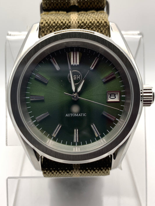 Ithilien. 38mm Stainless steel case. Sapphire crystal. Seiko NH35.