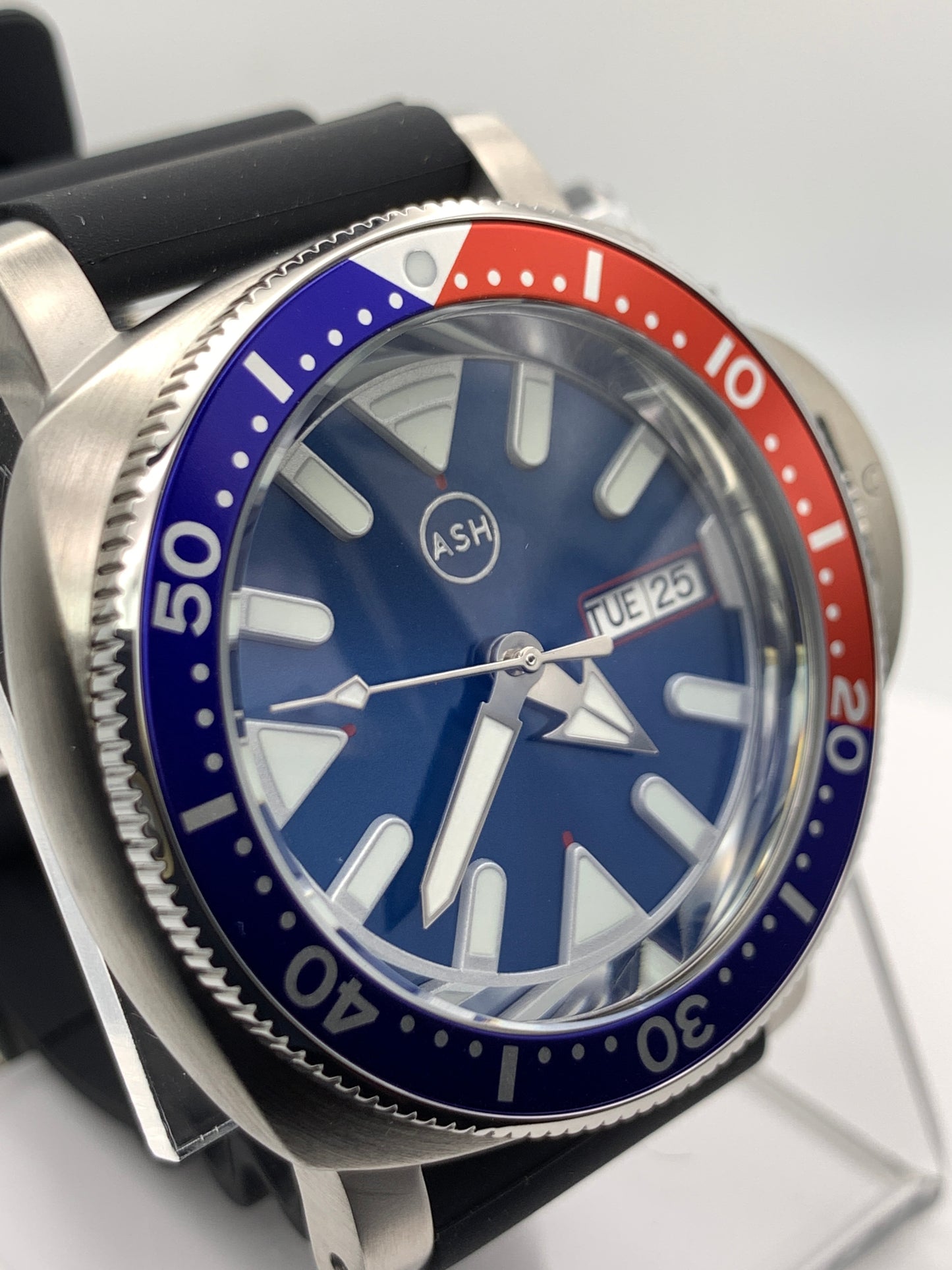 42mm Sport watch. Pepsi bezel. NH36 automatic movement.