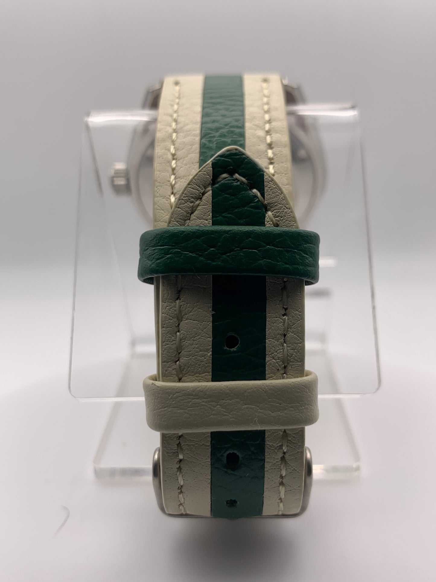 Andy II. 38mm Stainless steel. Double dome sapphire. Green MOP dial. Seiko NH35.