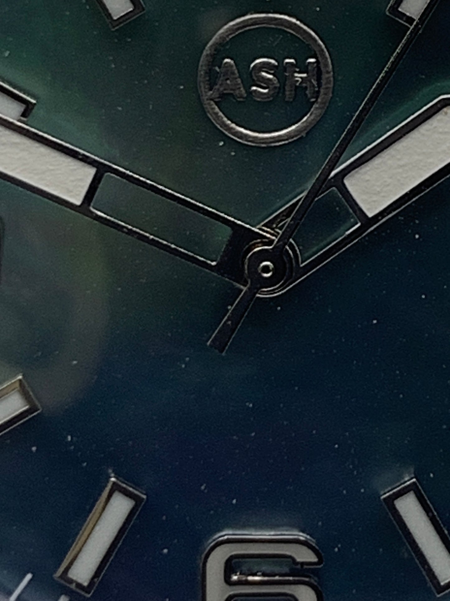 GORT. 41mm Vintage case and NOS vintage bracelet. 37mm lug to lug. MOP dial. Acrylic dome. Seiko VH31 mecha-quartz.