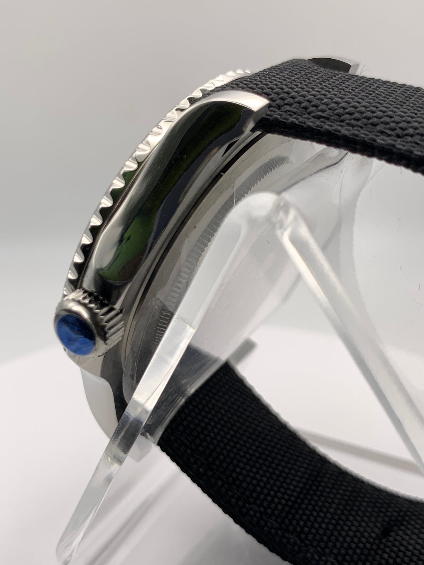 Mirkwood. 42mm Stainless steel case. Fixed bezel. Sapphire crystal. Seiko NH35.