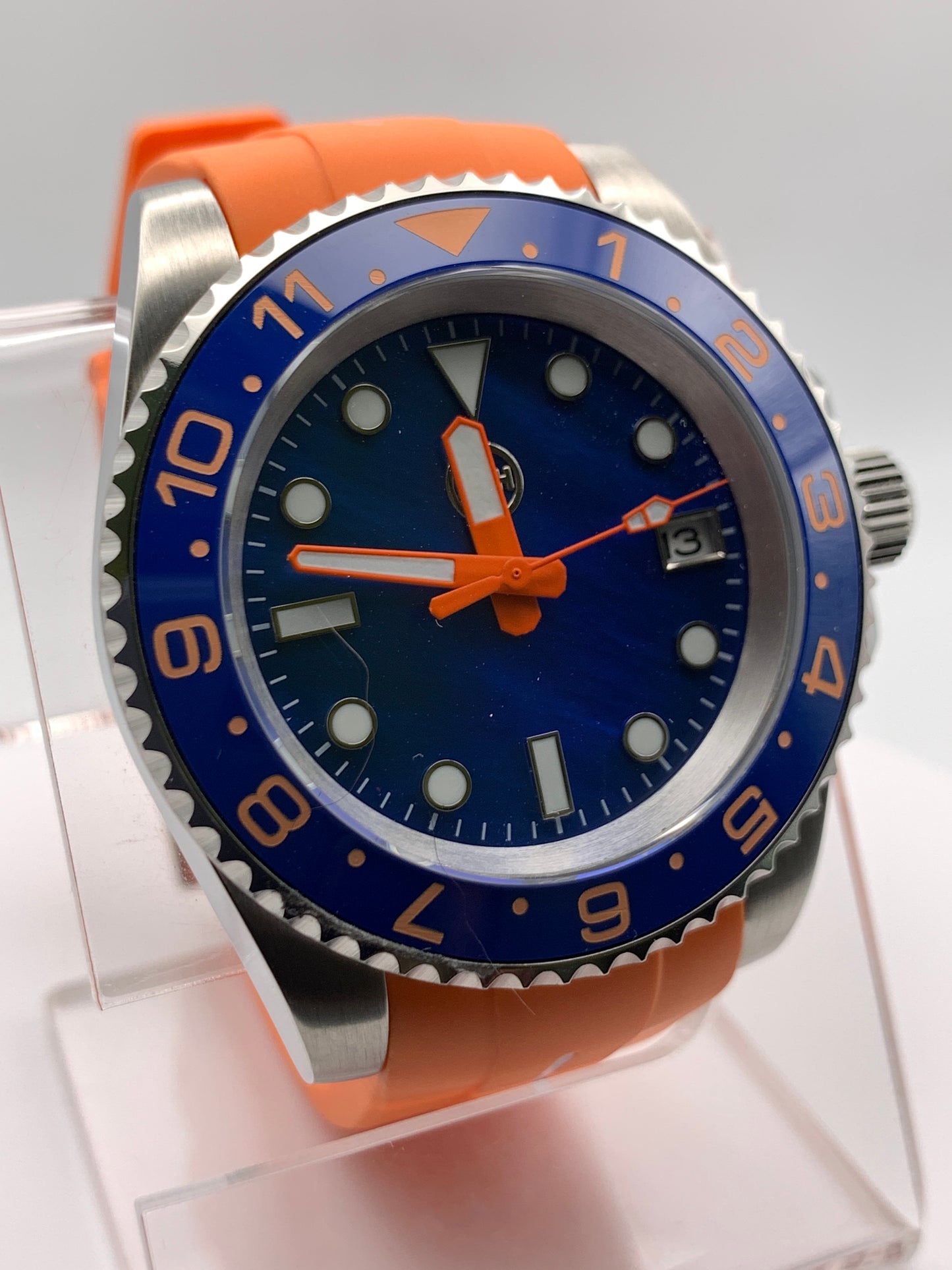 Beacon. 41mm stainless steel case.  Sapphire crystal. Seiko NH35.