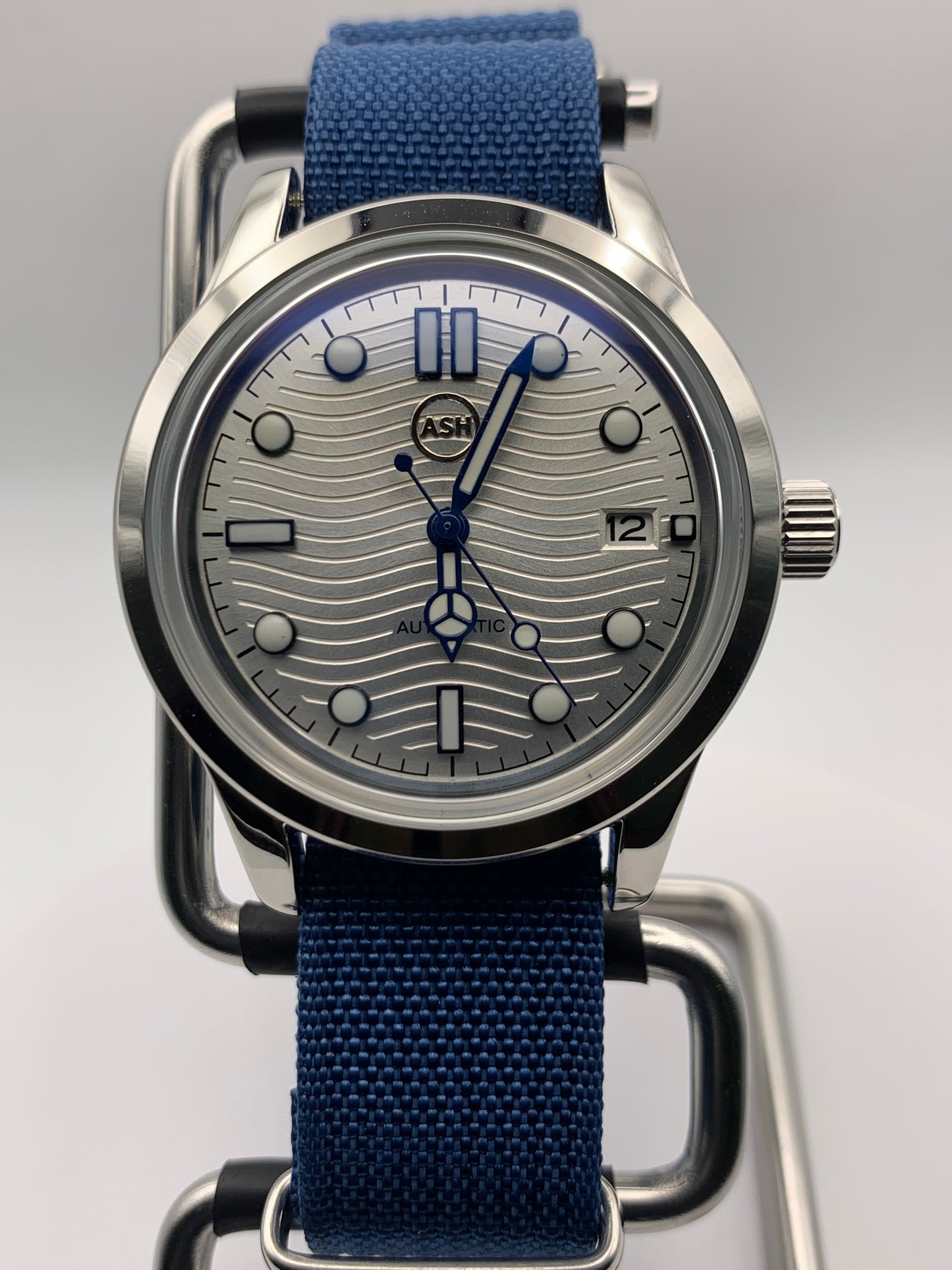 The Yankee 1.2 - Blue, silver and white livery. 39mm stainless steel case. K-1 mineral crystal with AR. NH35 automatic.