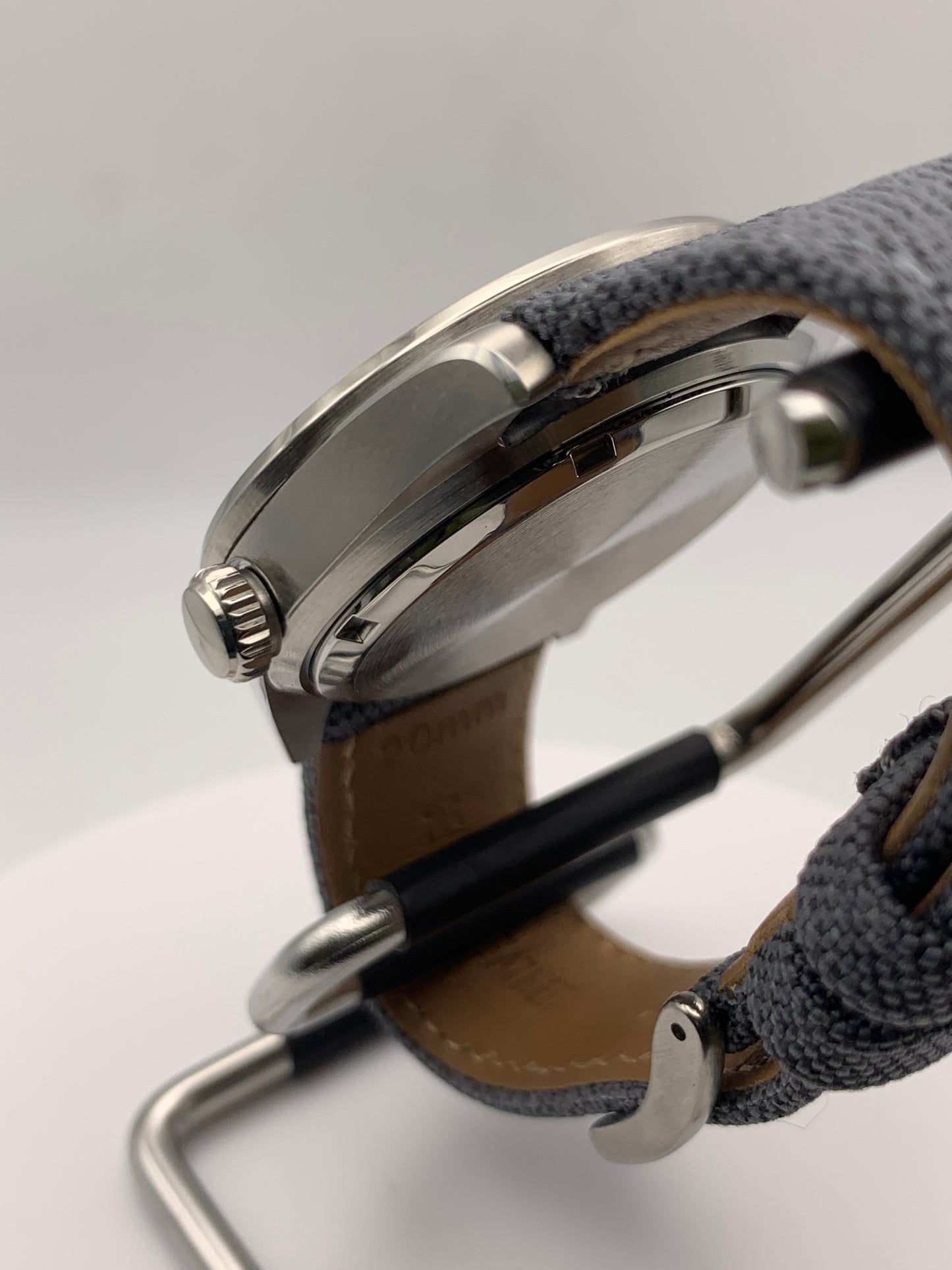 Thalassa - 39mm 3 piece stainless steel case. Sapphire crystal. Seiko NH35.
