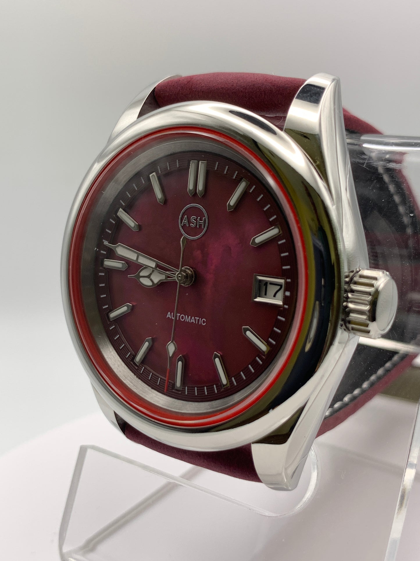 Rosie. 39mm Stainless steel. Mother of pearl dial. Sapphire crystal. Seiko NH35 automatic.