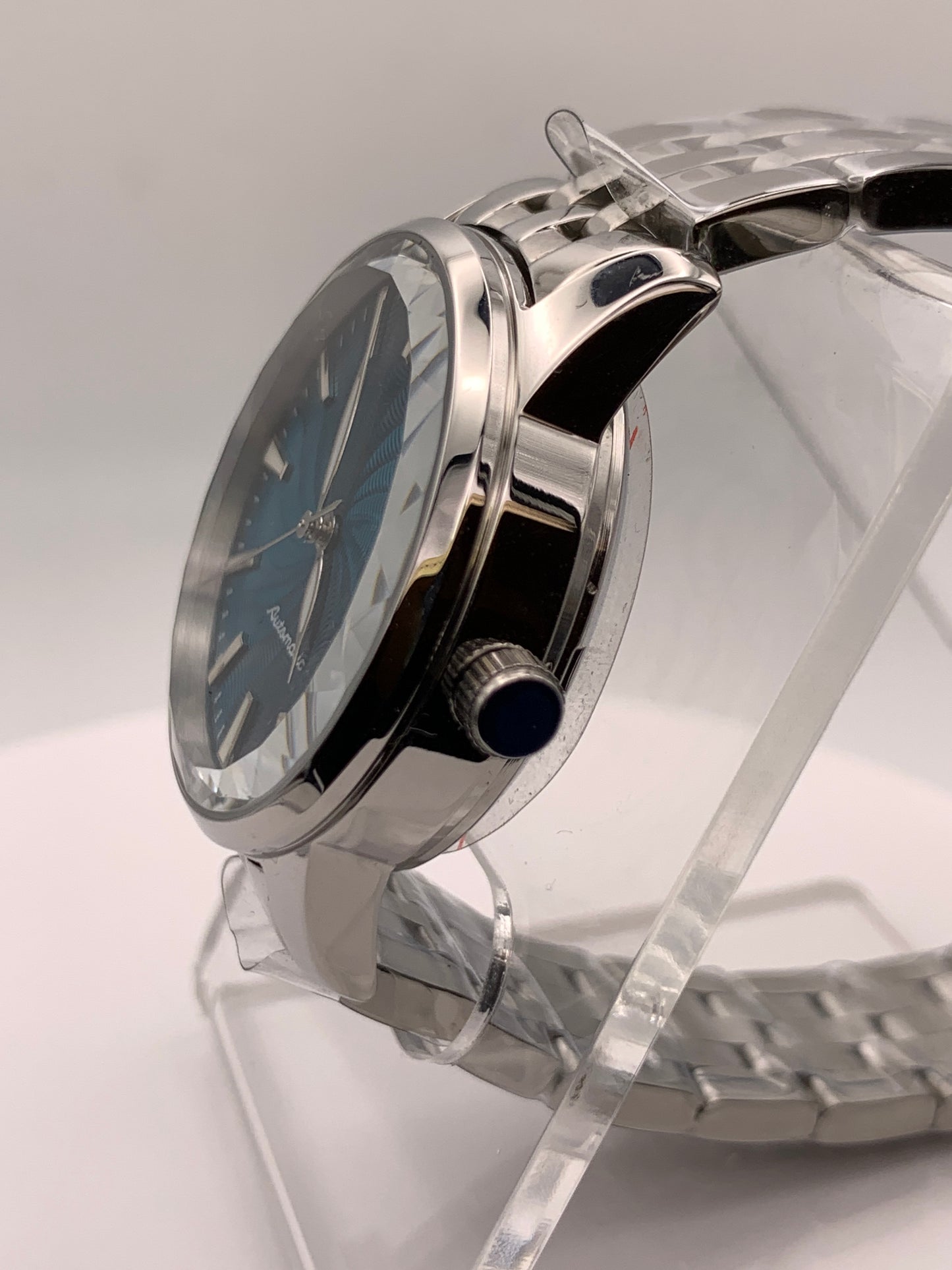 The Teal. Highly figured dress watch. 33mm stainless steel case. Faceted and domed acrylic crystal. NH35.