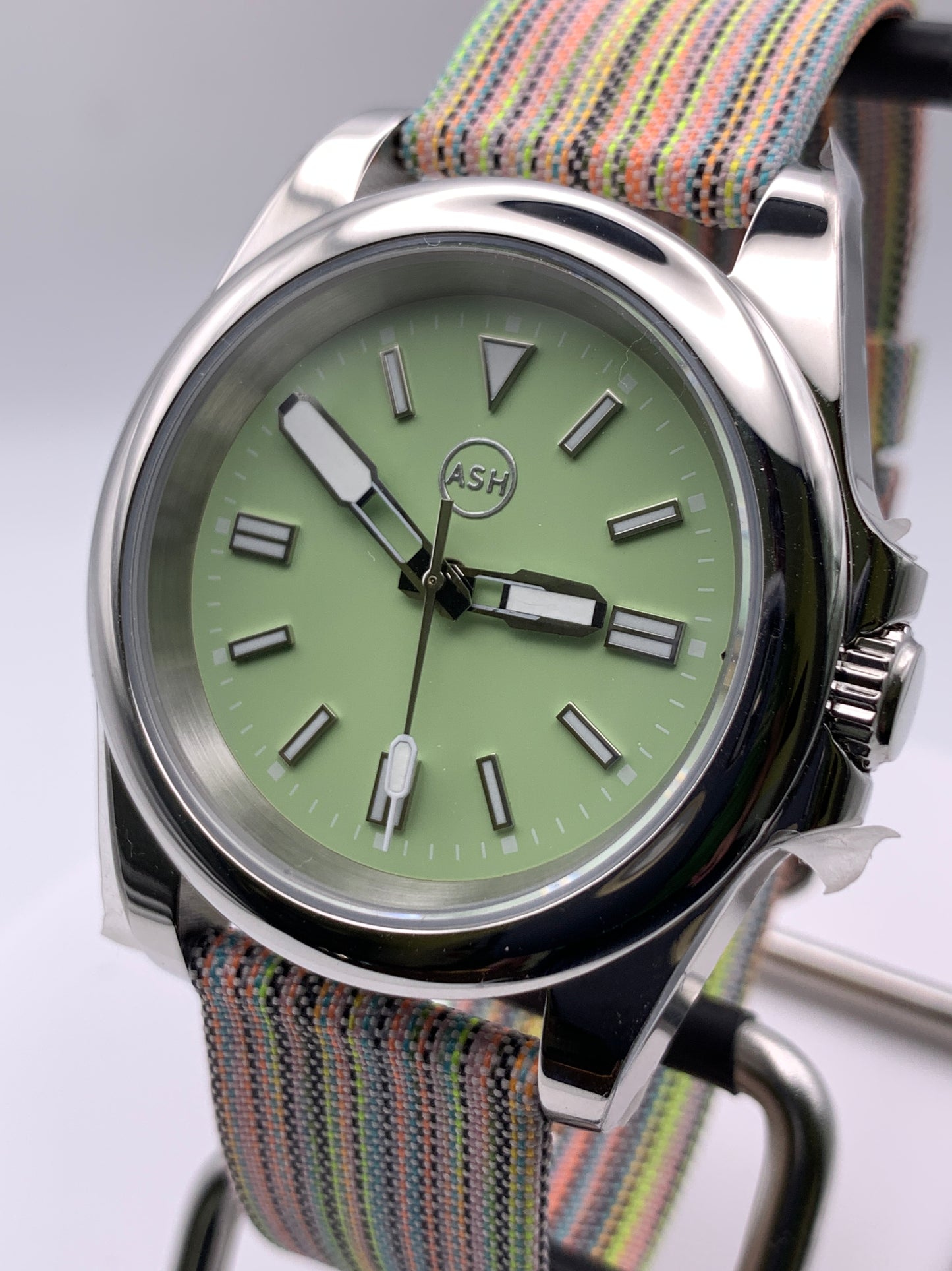 Minty 2. 39mm Stainless steel. Sapphire crystal. Seiko NH38. Matching bracelet and two straps included.