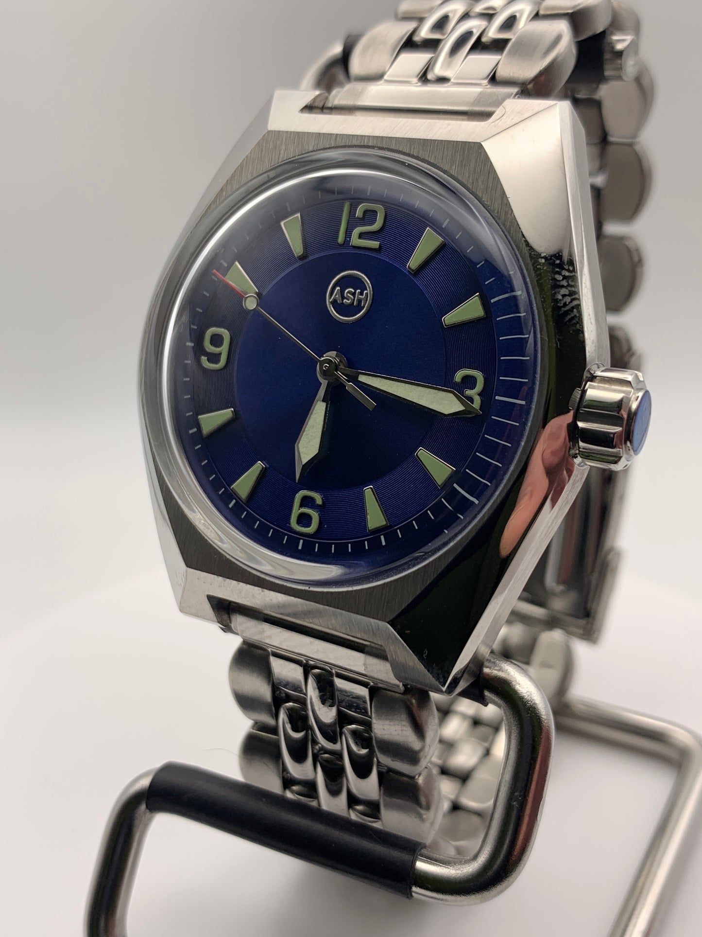 Northstar. 41mm Stainless steel. Domed K-1 crystal. Seiko NH38. Vintage bracelet.