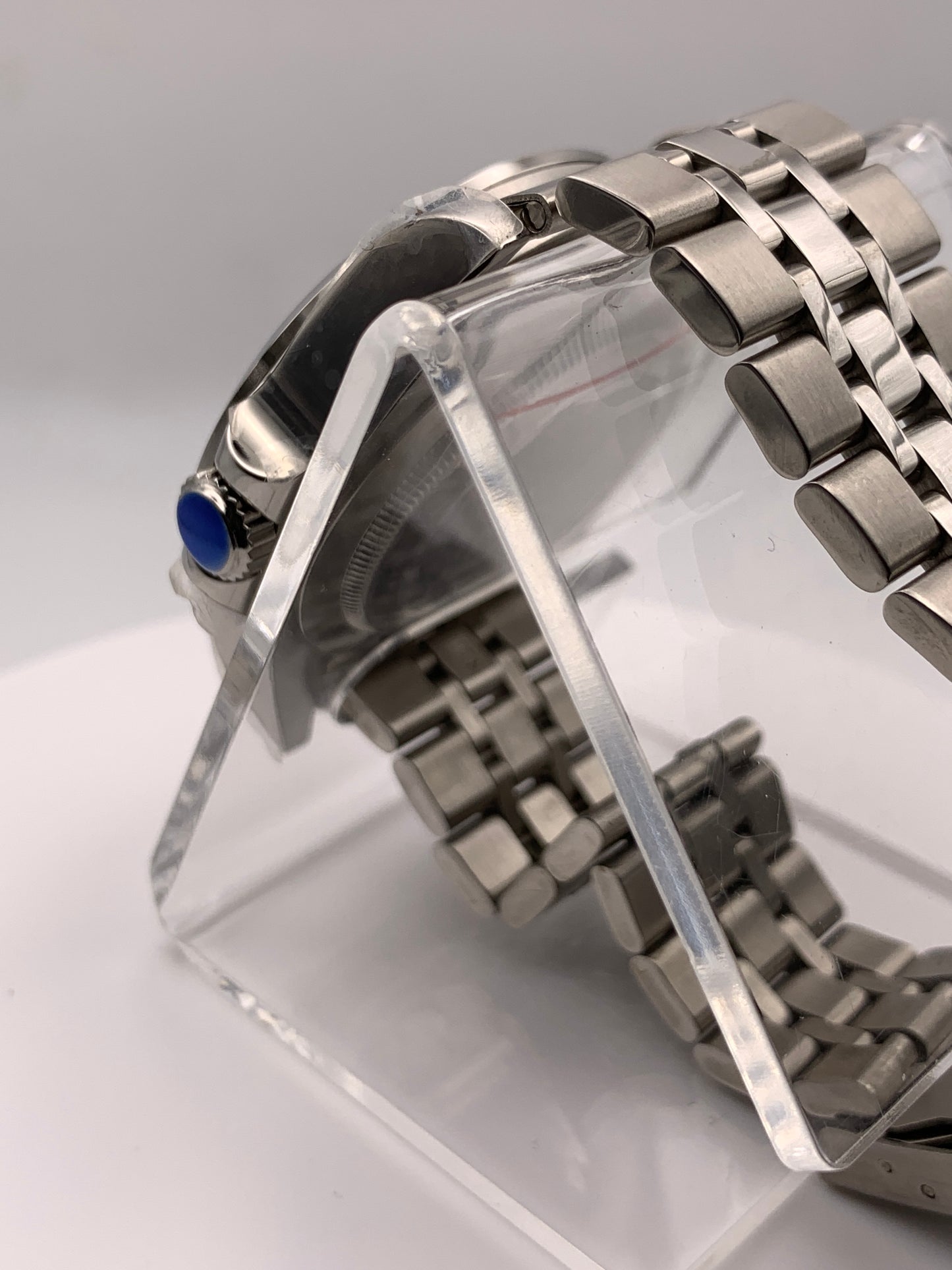 Party Favor. 39mm Stainless Steel Case. Sapphire crystal. Seiko NH35 automatic.