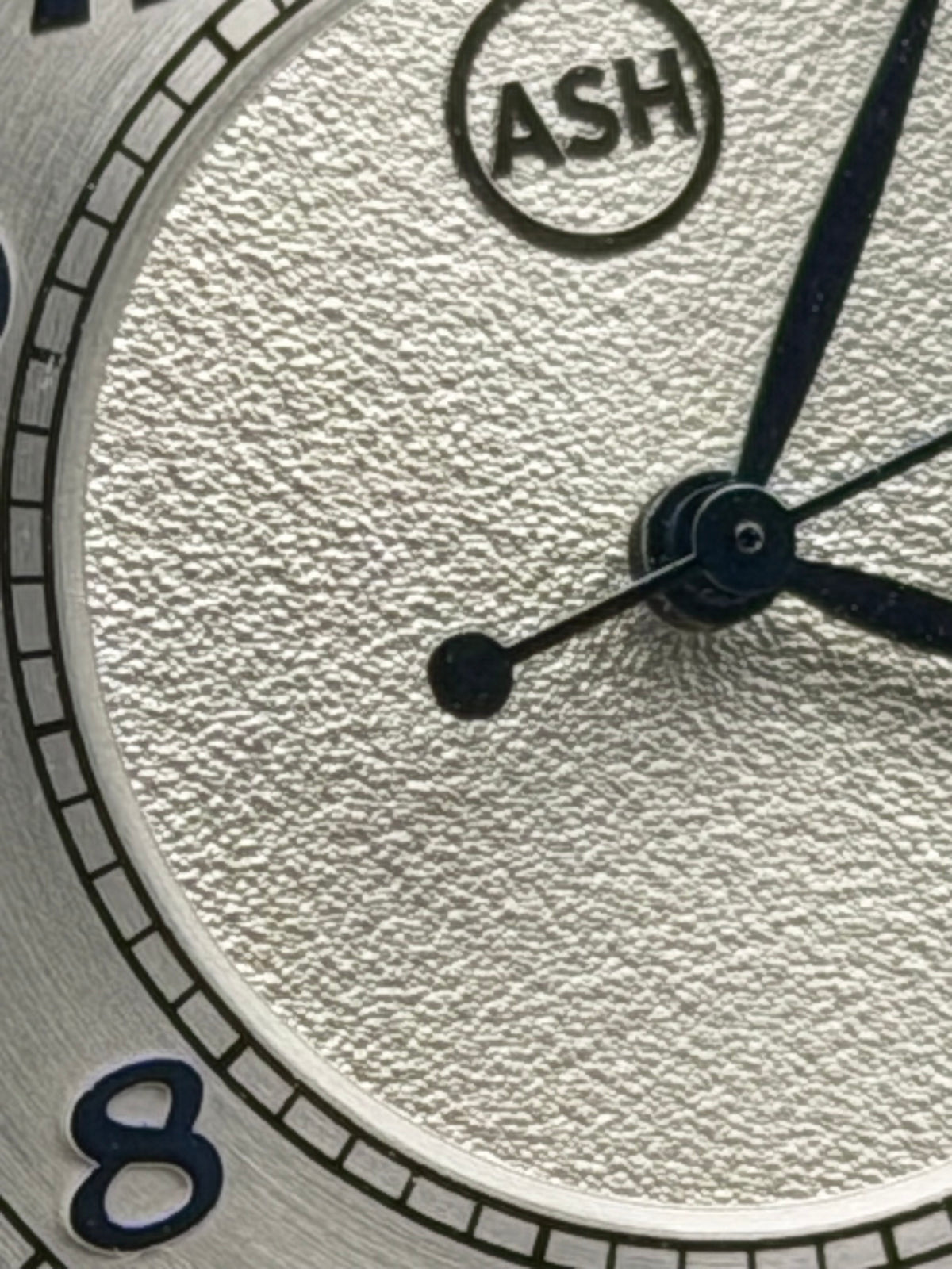 Timeless 1.1 - 39mm Stainless steel case. Sapphire crystal. NH38 automatic.