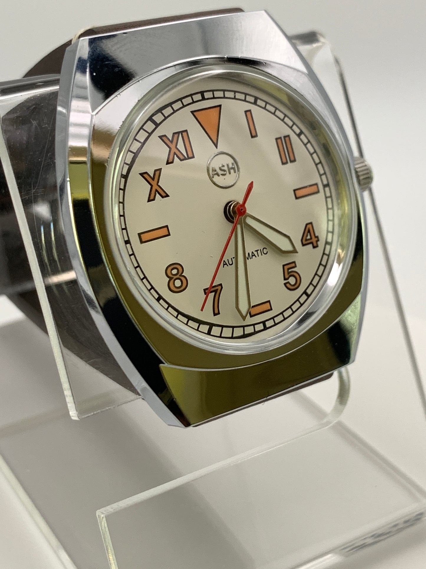 Neo-vintage collection. NOS 36mm Gruen case marriage. California dial.