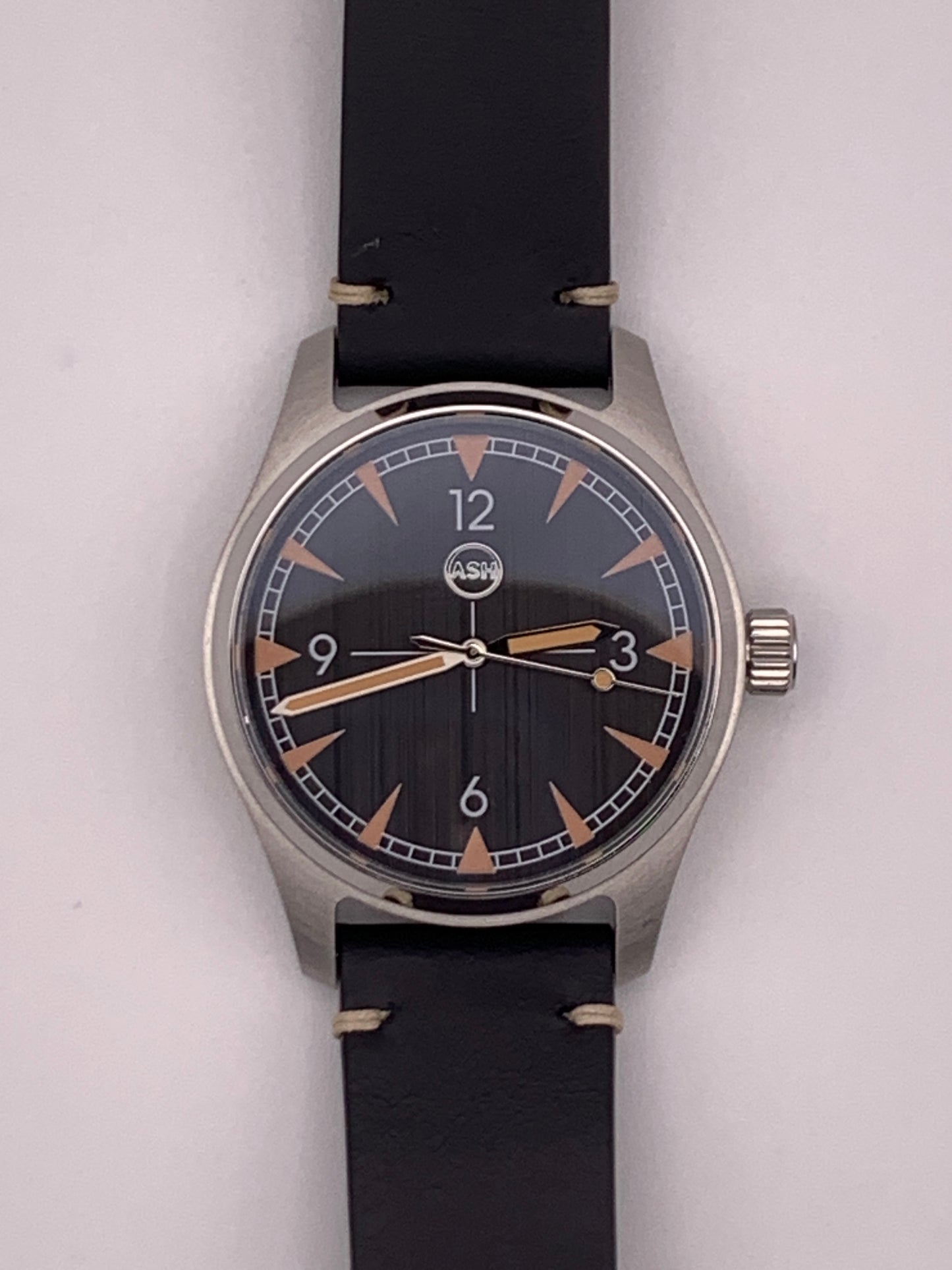 Locomotive Breath. 39mm stainless steel case.  Sapphire crystal. Seiko NH38.