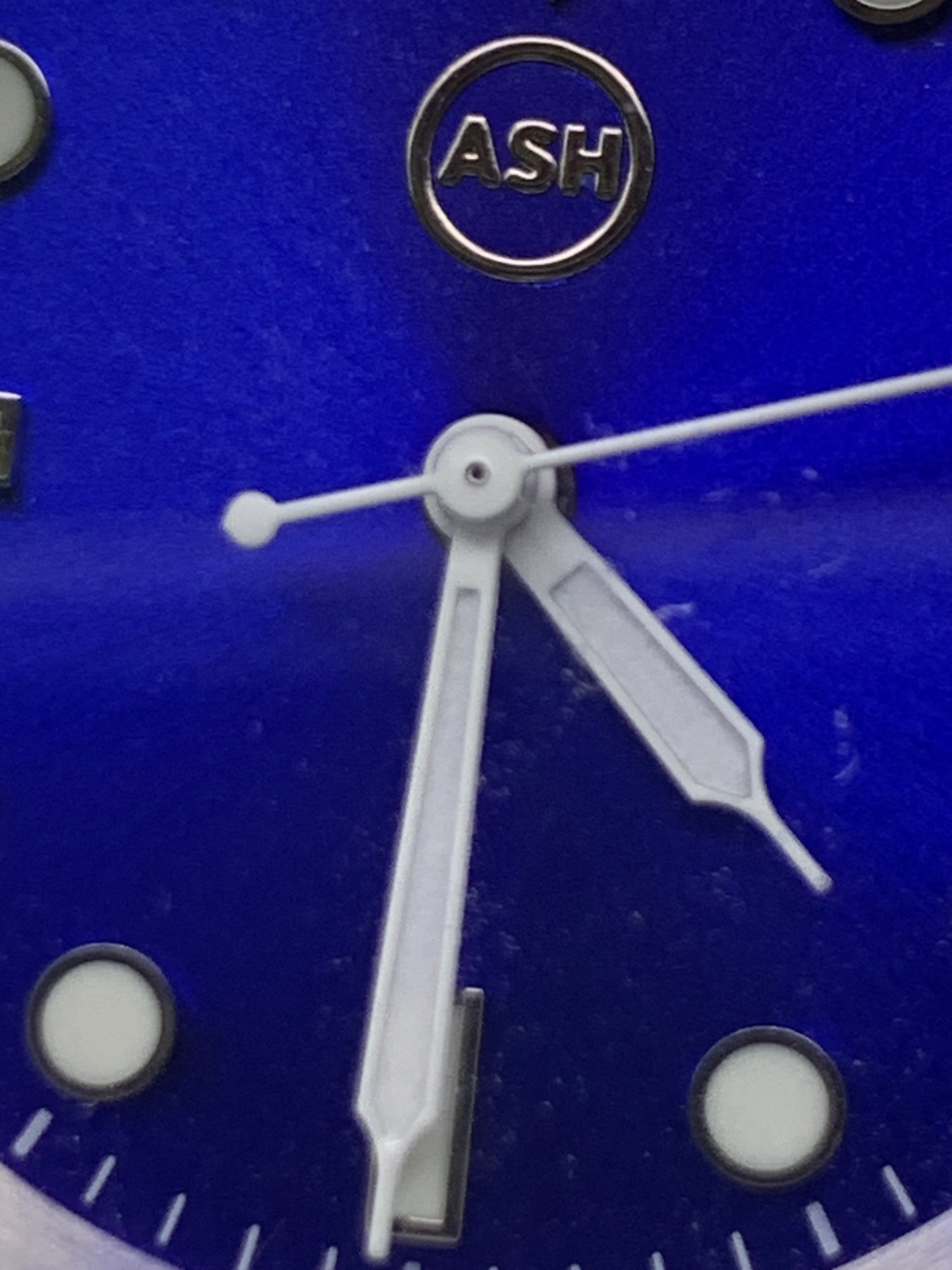 Bumbles Bounce. 41mm stainless steel case. Sapphire crystal. Seiko NH38.