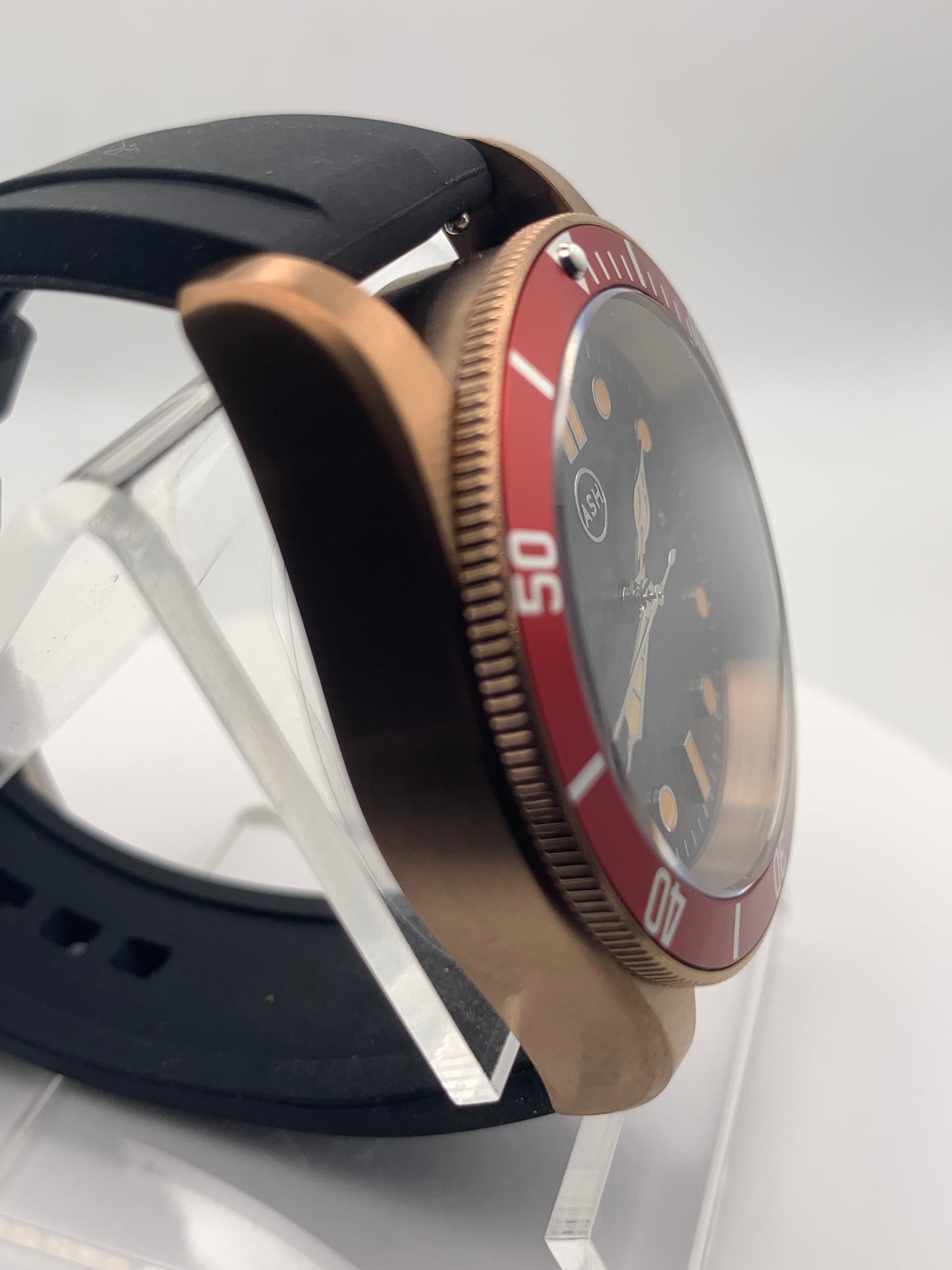 Dark Inlet. 41mm Rose gold stainless steel. Sapphire crystal. Seiko NH35.