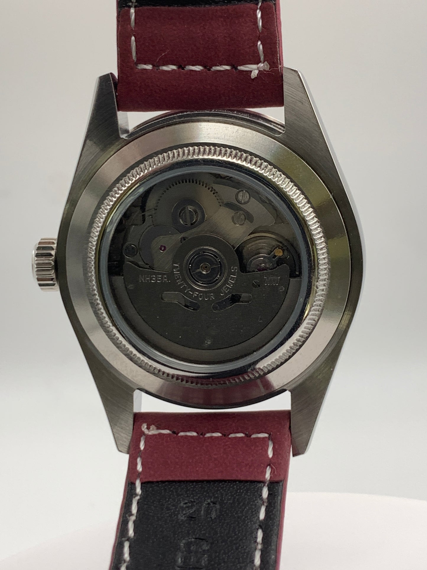 Rosie. 39mm Stainless steel. Mother of pearl dial. Sapphire crystal. Seiko NH35 automatic.