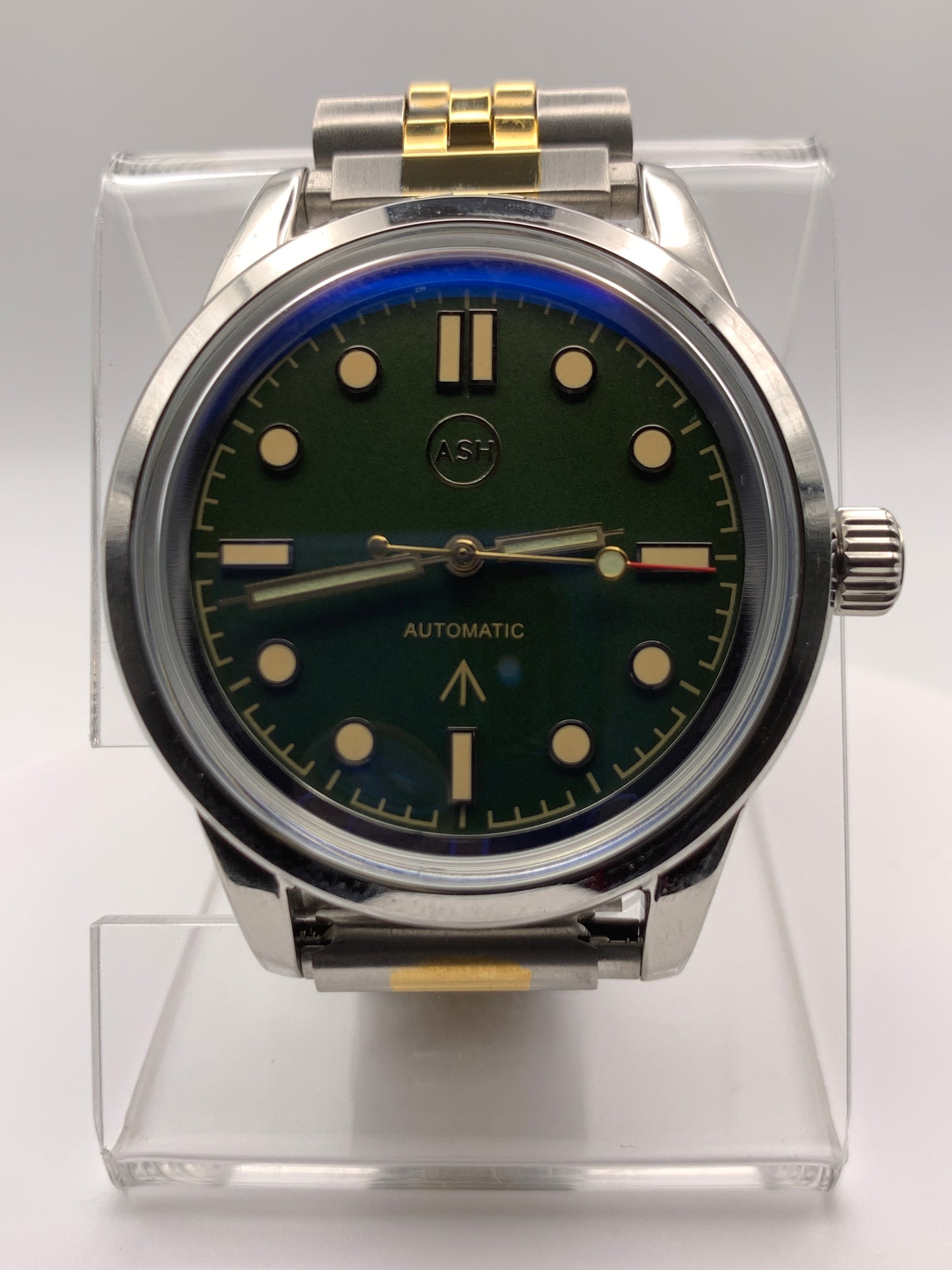 Mister Green Jeans. 39mm stainless steel. Box mineral crystal with blue AR coating. Seiko NH35 automatic. Vintage Speidel bracelet.