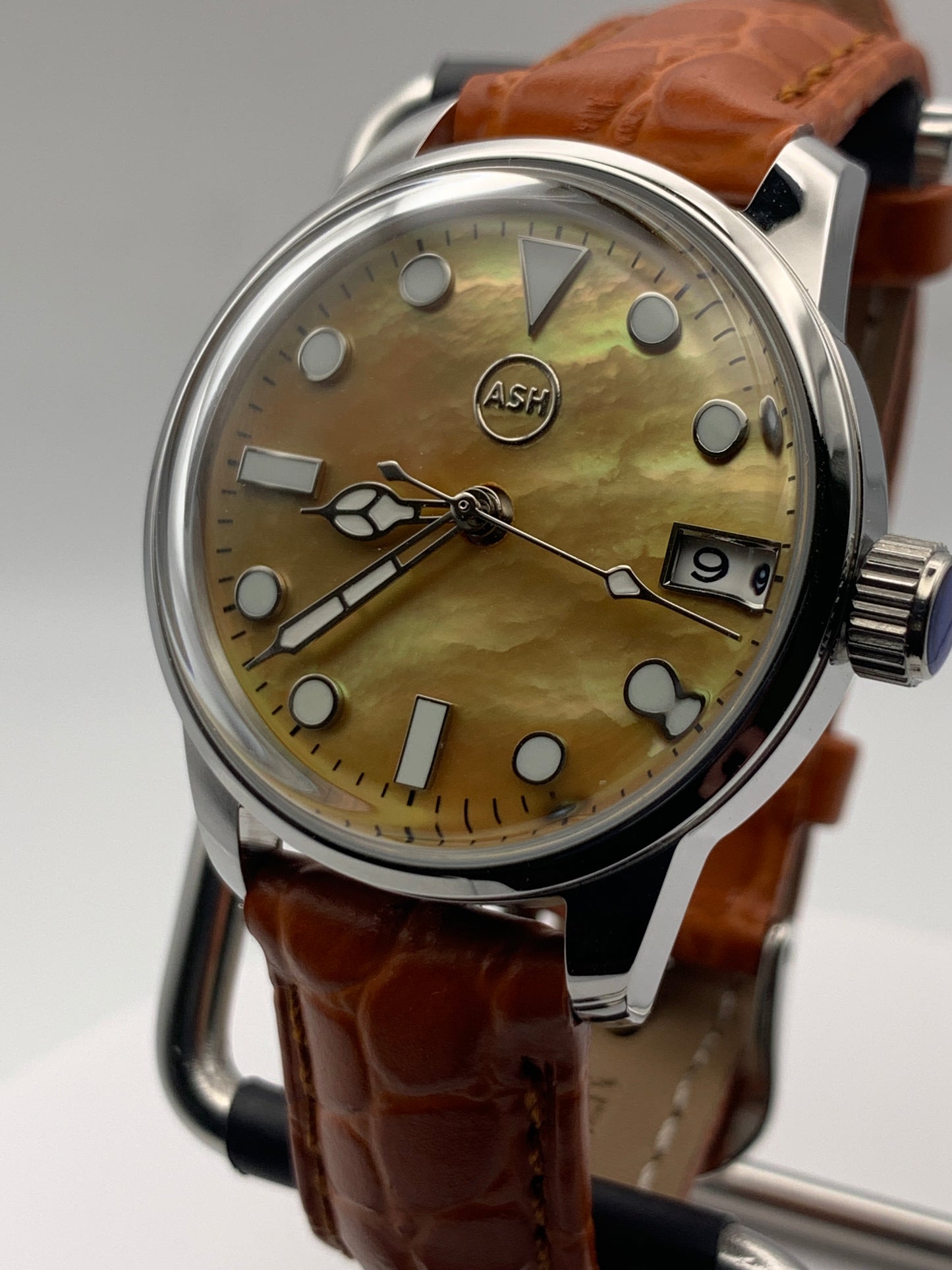 Iron Pyrite 1.1 - 33mm stainless steel case. Acrylic domed crystal. NH35 automatic.