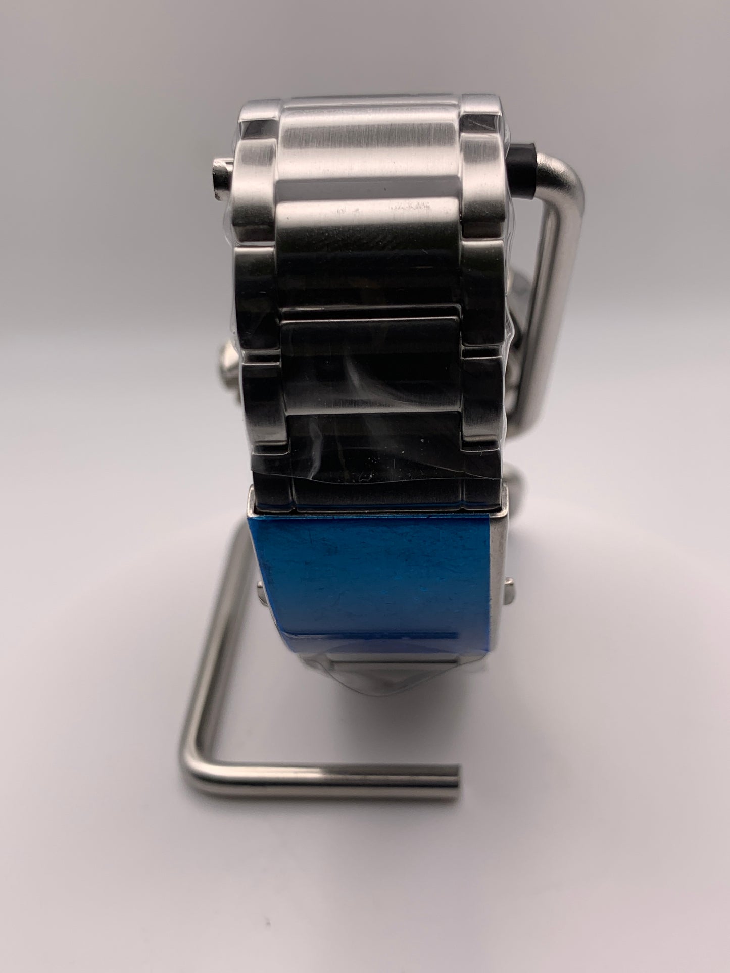 Mariana. 41mm Stainless Steel.  Sapphire crystal. Crystal titanium dial. Seiko NH35.