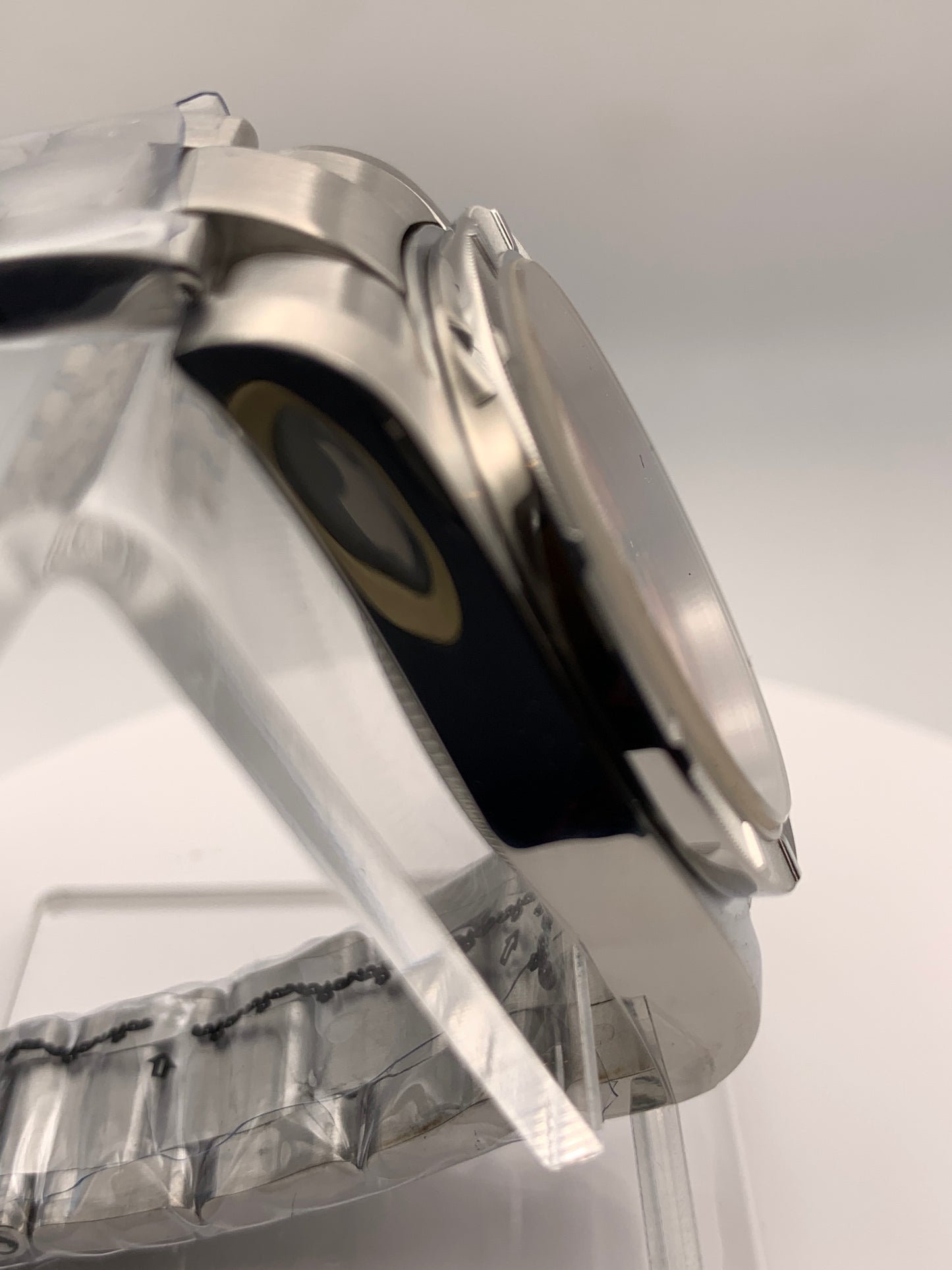 Sunbeam. 39mm stainless steel case and matching bracelet. Textured dial and unique handset. Sapphire crystal. NH38 automatic movement.