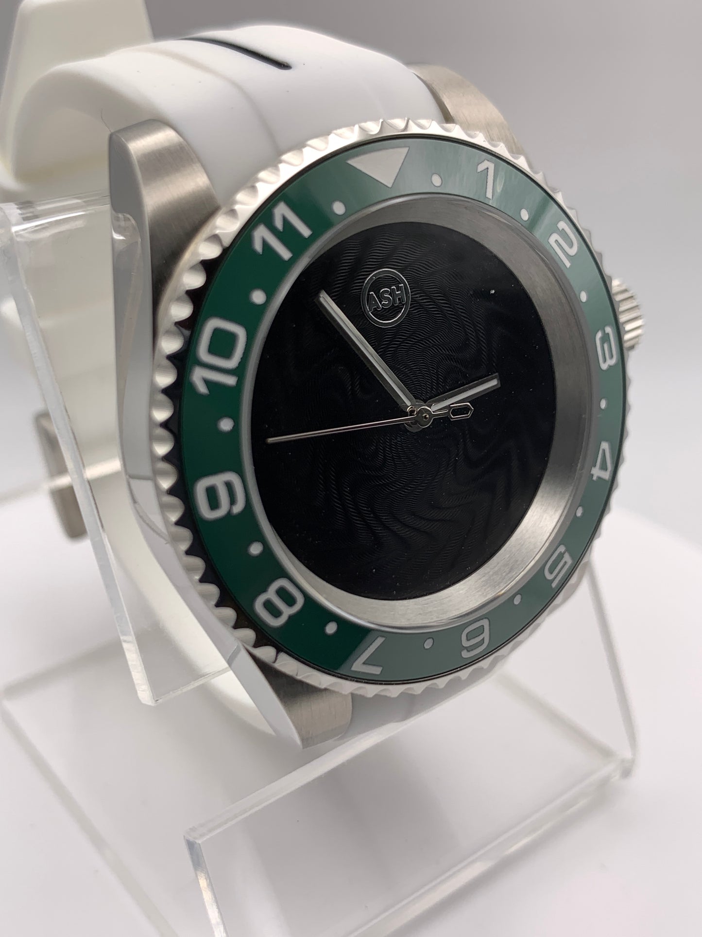 Windswirl. 40mm stainless steel. Sapphire crystal. Seiko NH38.