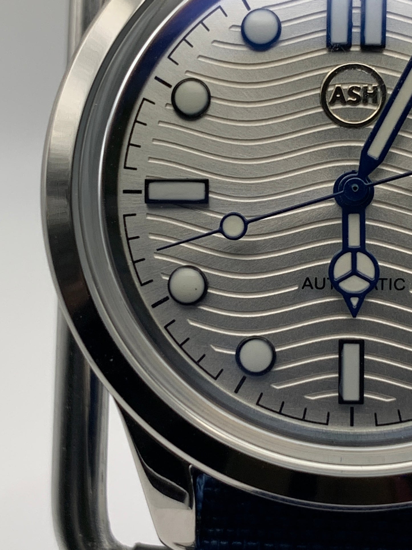 The Yankee 1.2 - Blue, silver and white livery. 39mm stainless steel case. K-1 mineral crystal with AR. NH35 automatic.