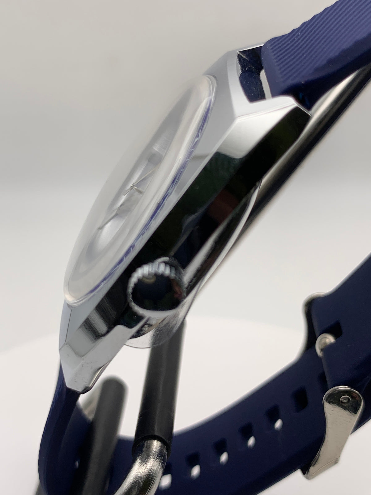 Drew 1.1 - 35mm NOS brass and stainless steel Gruen case. Domed acrylic crystal. Seiko VH31 Mecha-quartz.