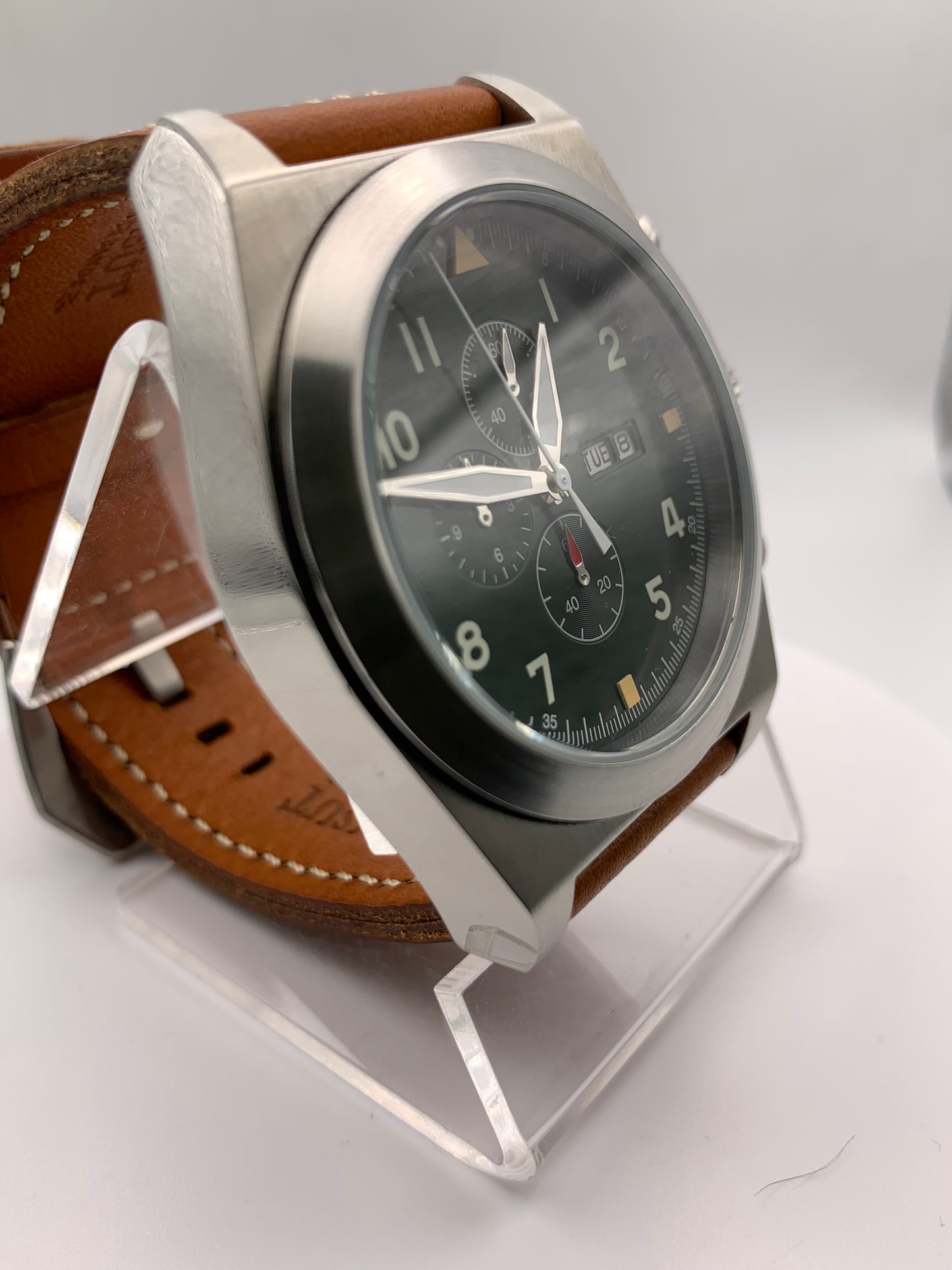 Machine Head. 46mm Stainless steel chronograph. K-1 glass crystal. Miyota 0S00 quartz movement.