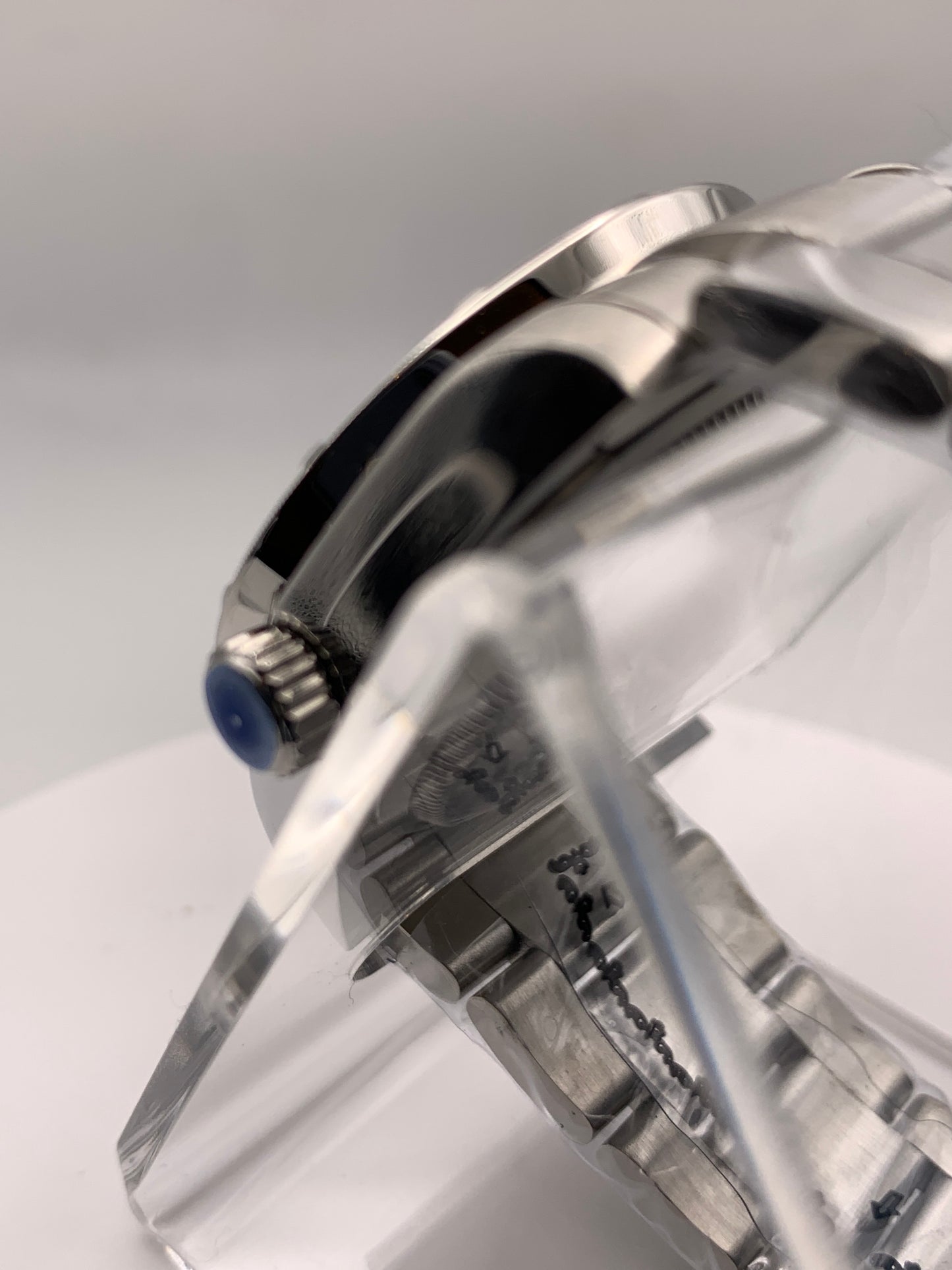 Sunbeam. 39mm stainless steel case and matching bracelet. Textured dial and unique handset. Sapphire crystal. NH38 automatic movement.