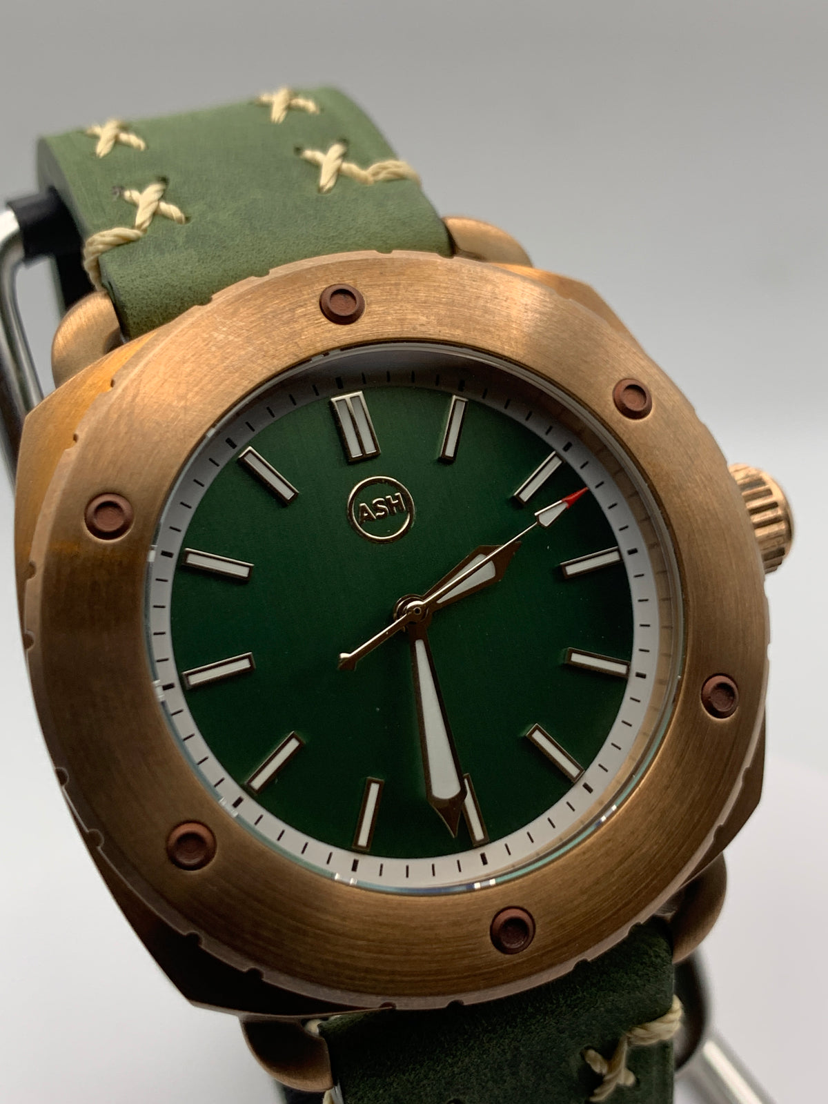 Aegis. 44mm bronze case. Sapphire crystal. Seiko NH35.
