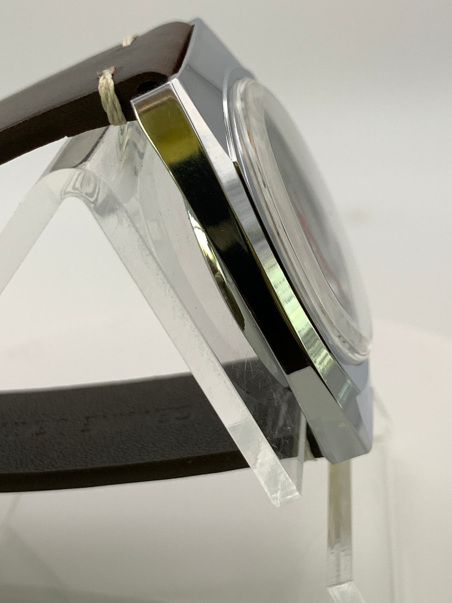 Neo-vintage collection. NOS 36mm Gruen case marriage. California dial.