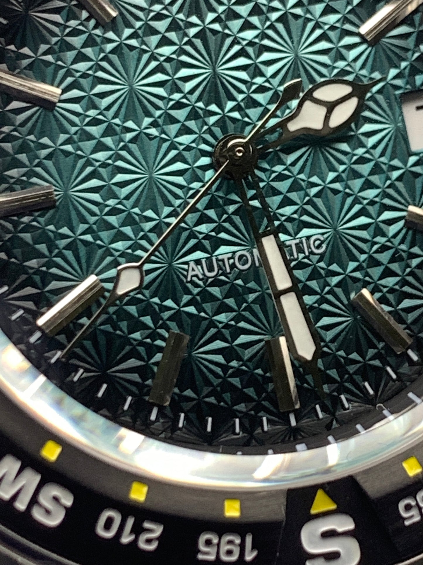 Ungoliant 1.1 - 44mm Stainless steel. Sapphire crystal. Seiko NH35.