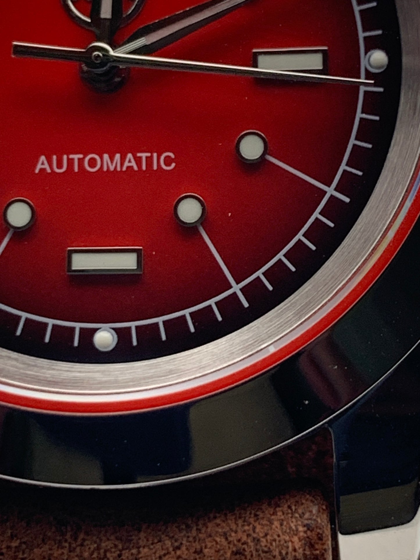 Red Five 1.2 - 39mm Stainless steel.