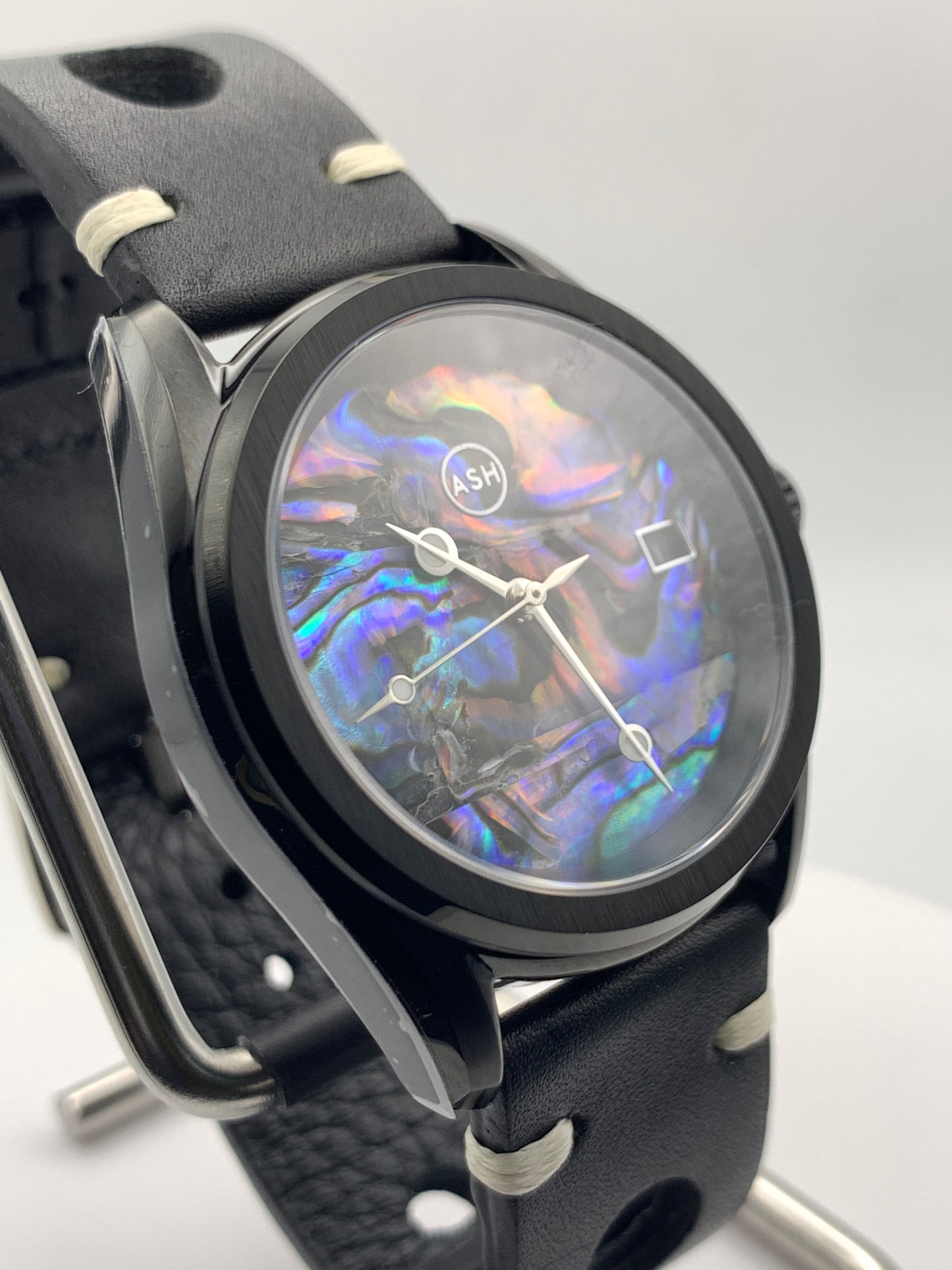 Wave Pool. 39mm PVD case. Sapphire crystal. Seiko NH35.